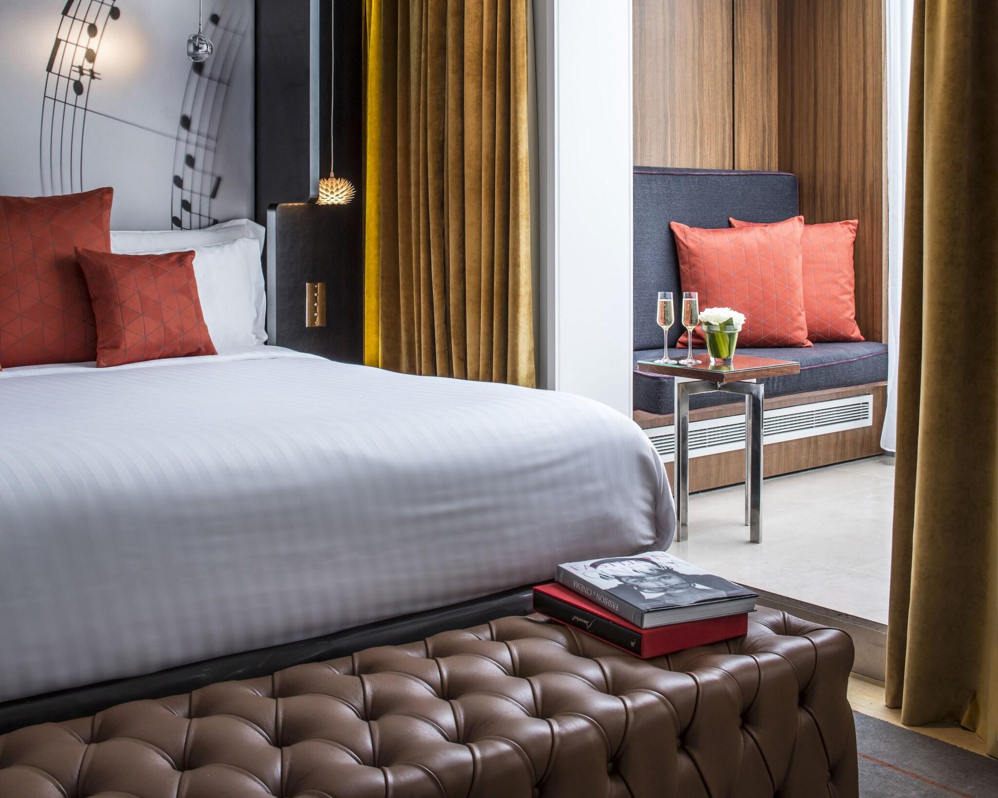 Галерея изображений Hotel De Sers Champs Elysees