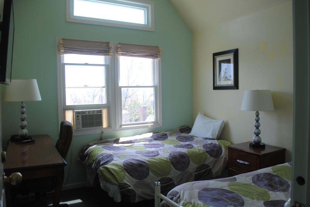 The Grenville Hotel & Restaurant by null