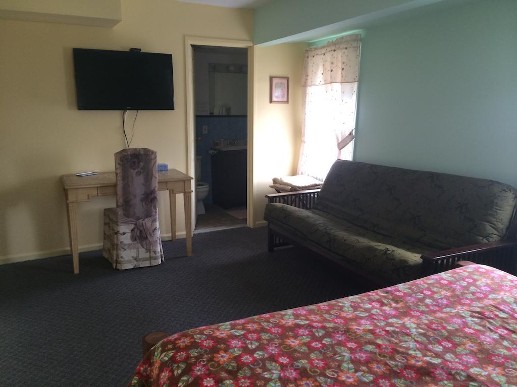 The Grenville Hotel & Restaurant by null