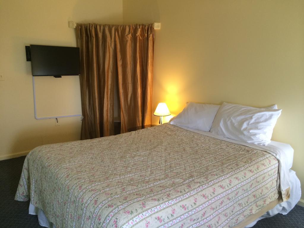 The Grenville Hotel & Restaurant by null