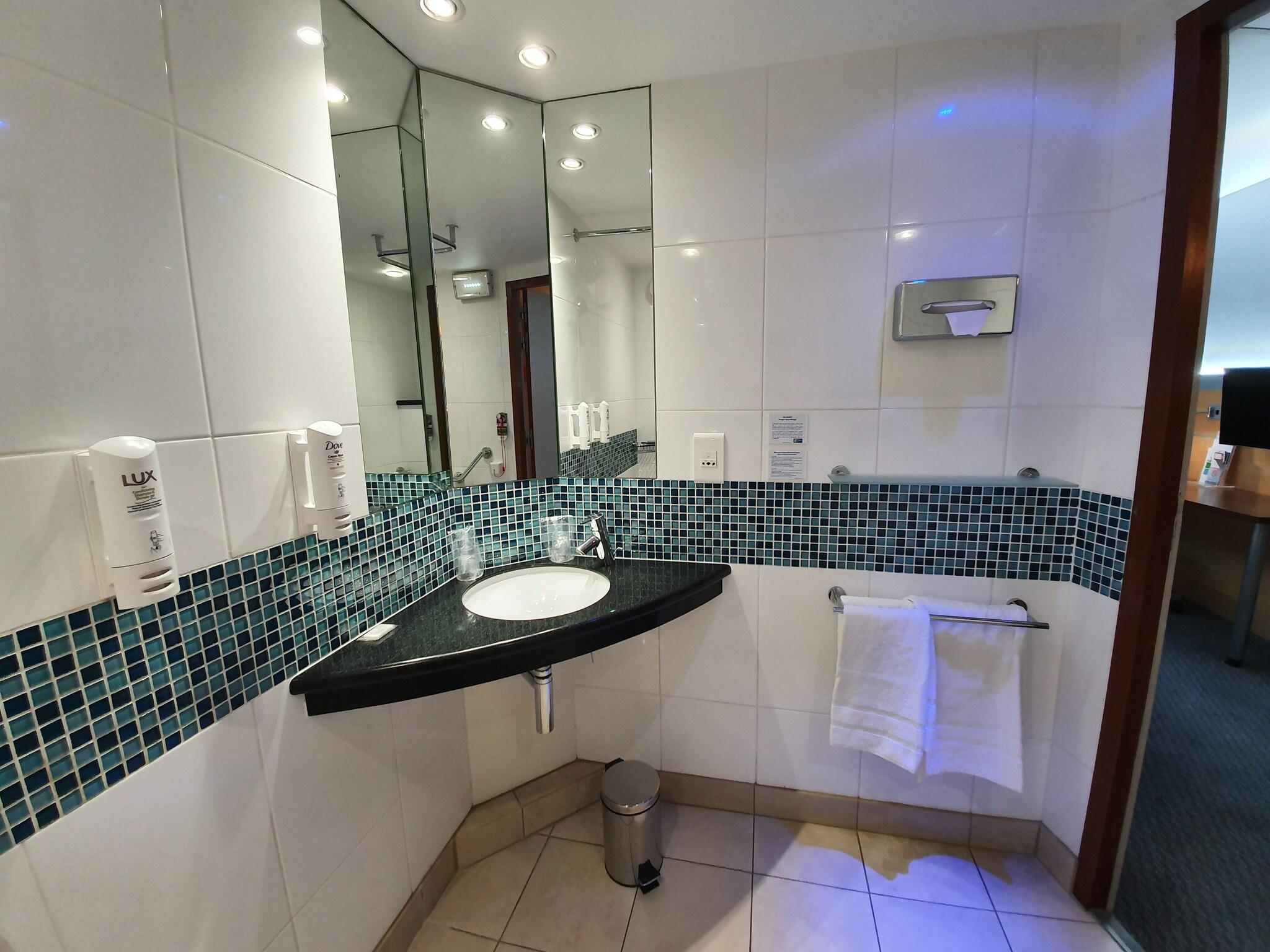 Imagem da galeria de Holiday Inn Express Paris - Canal De La Villette