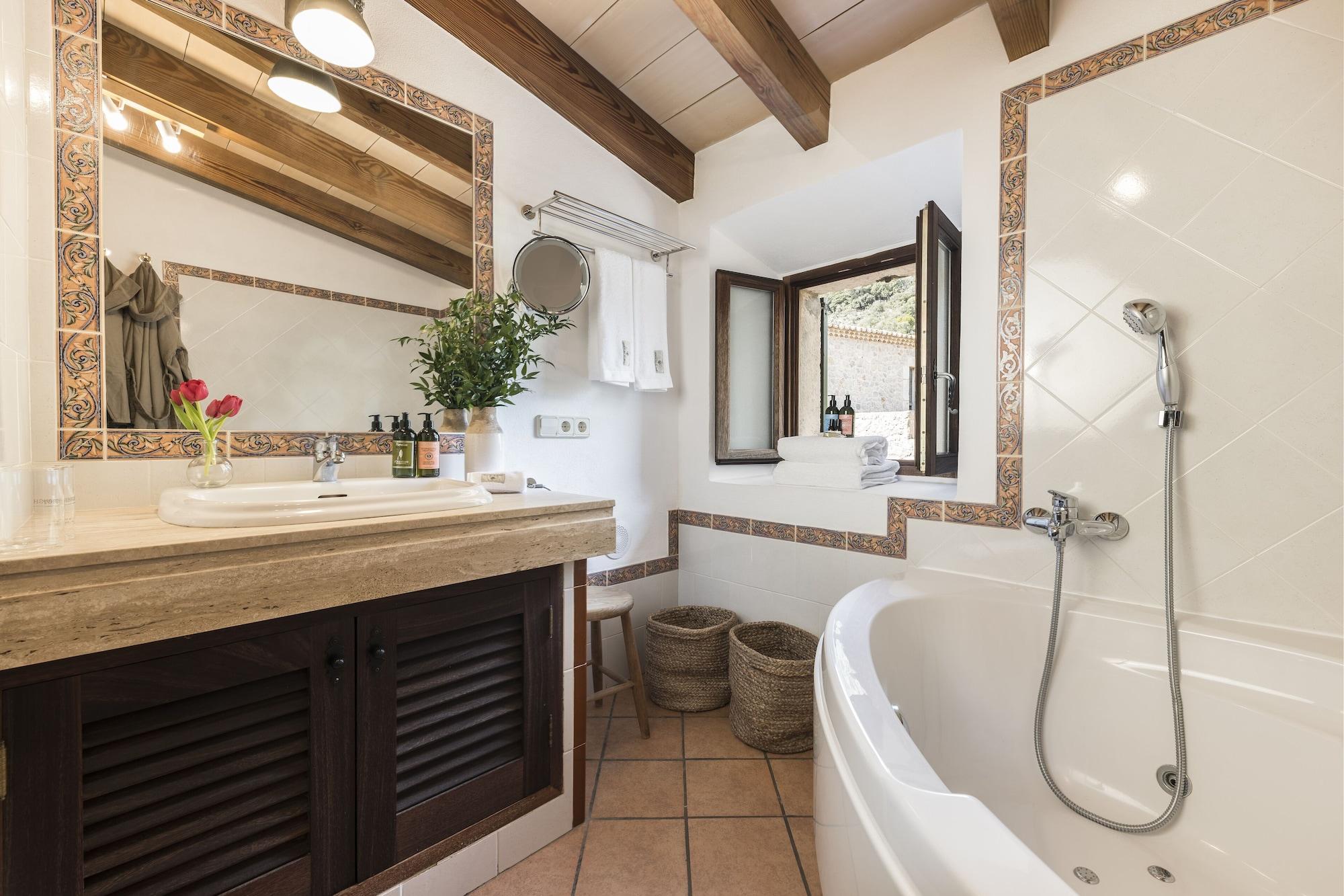 Ca'n Beneït | Iconic Retreat by null