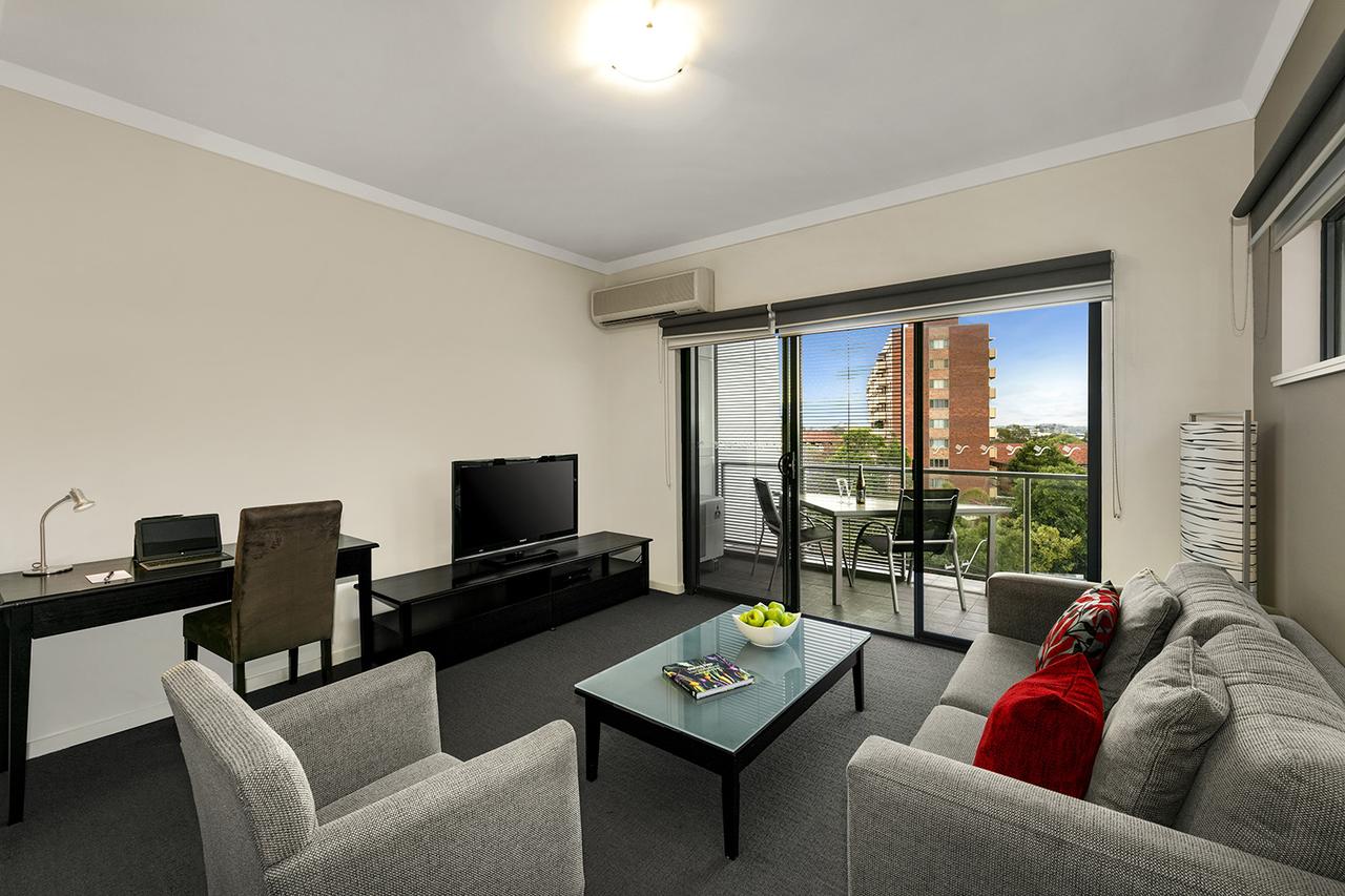 Quest on Rheola by null