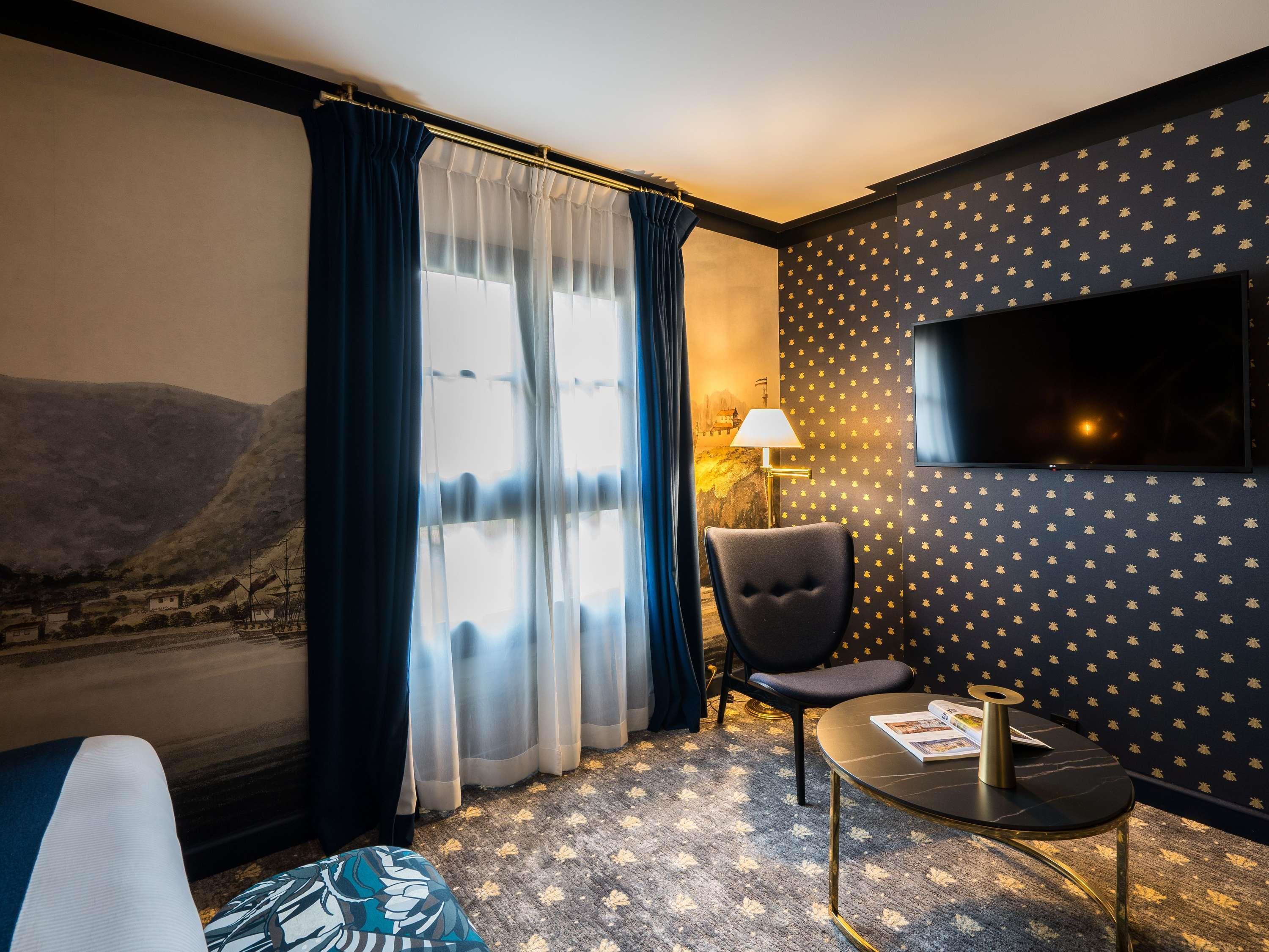 Aigle Noir Fontainebleau MGallery