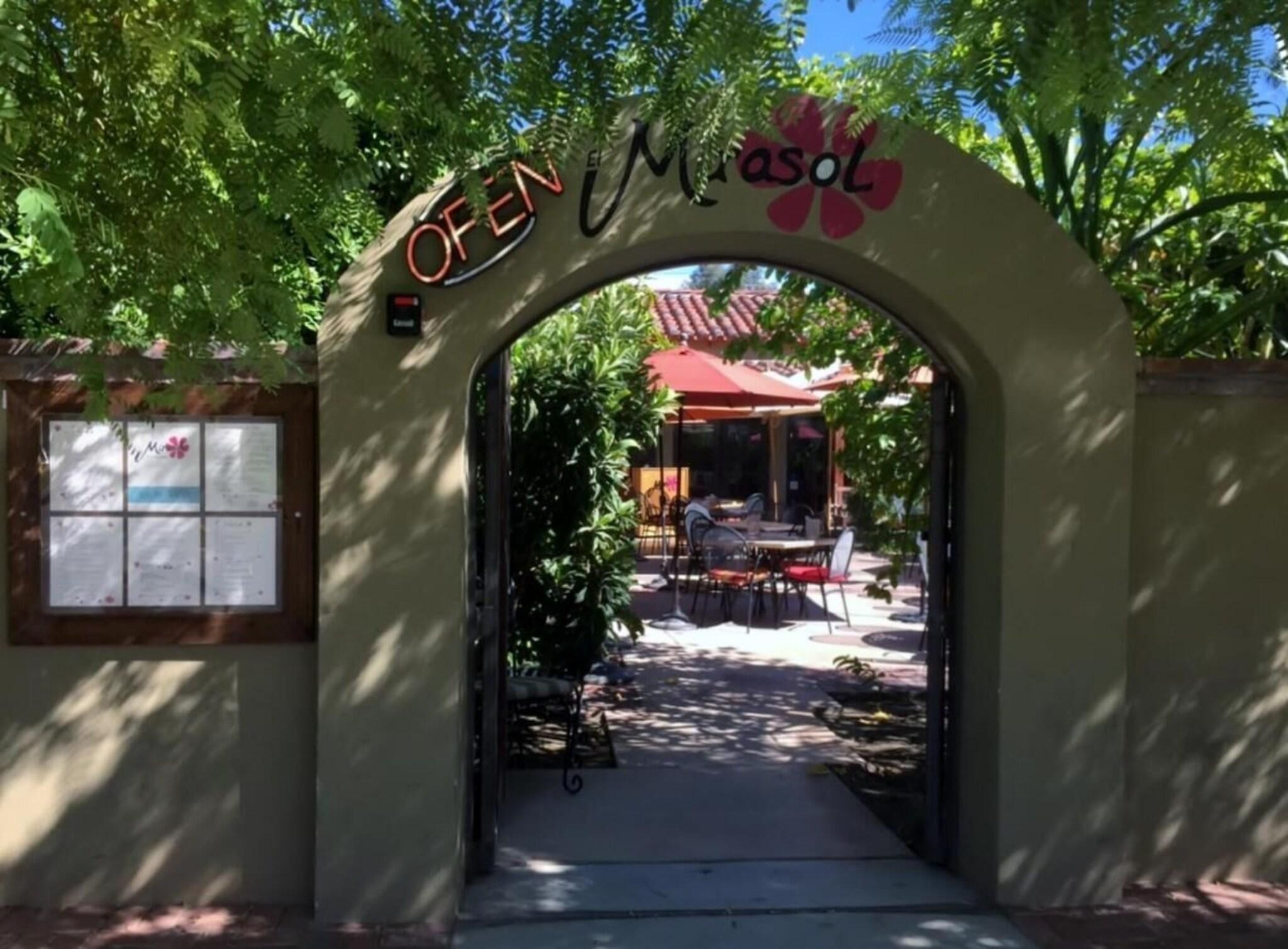 Los Arboles Hotel by null