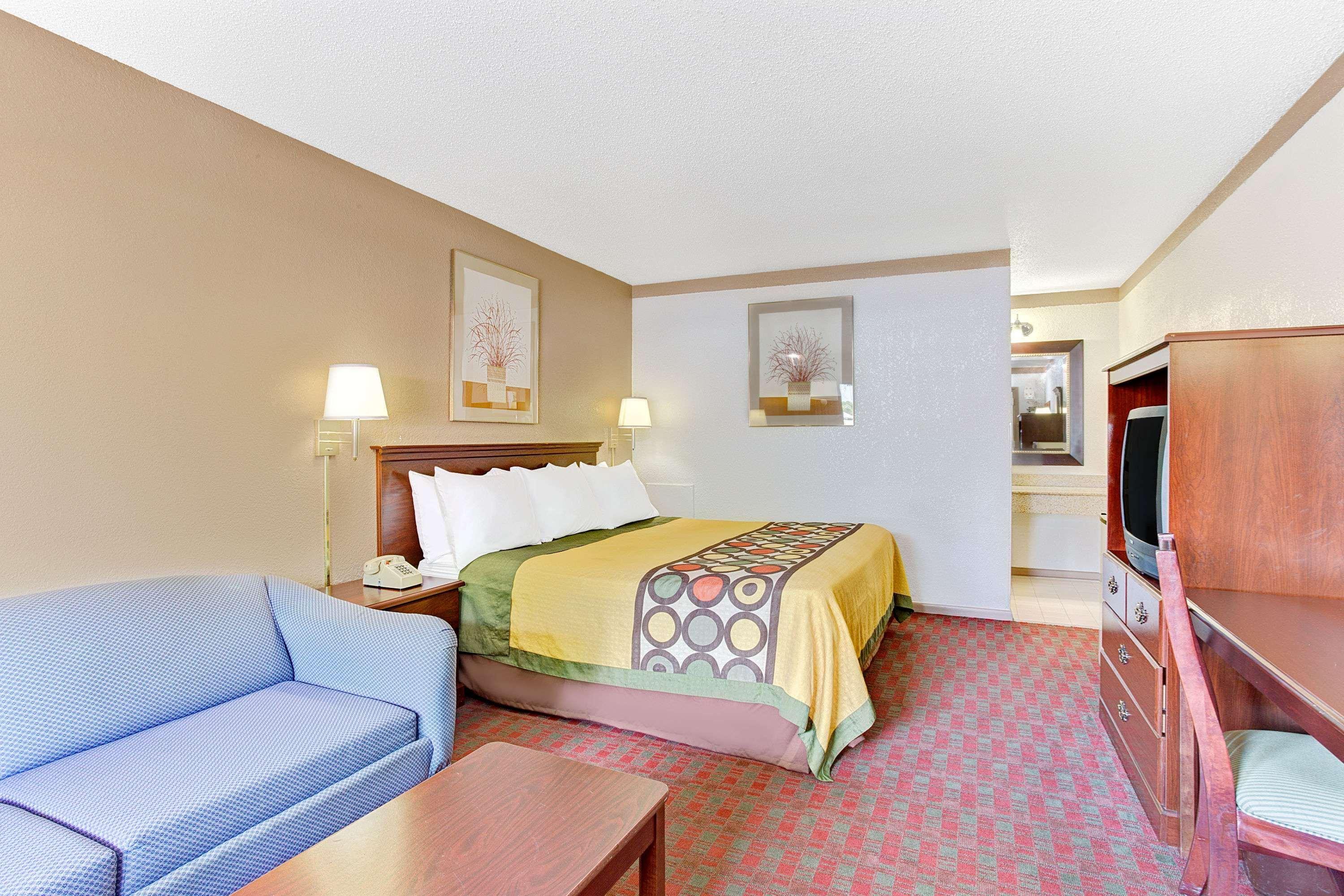 Super 8 by Wyndham Williamsburg/Historic Area
