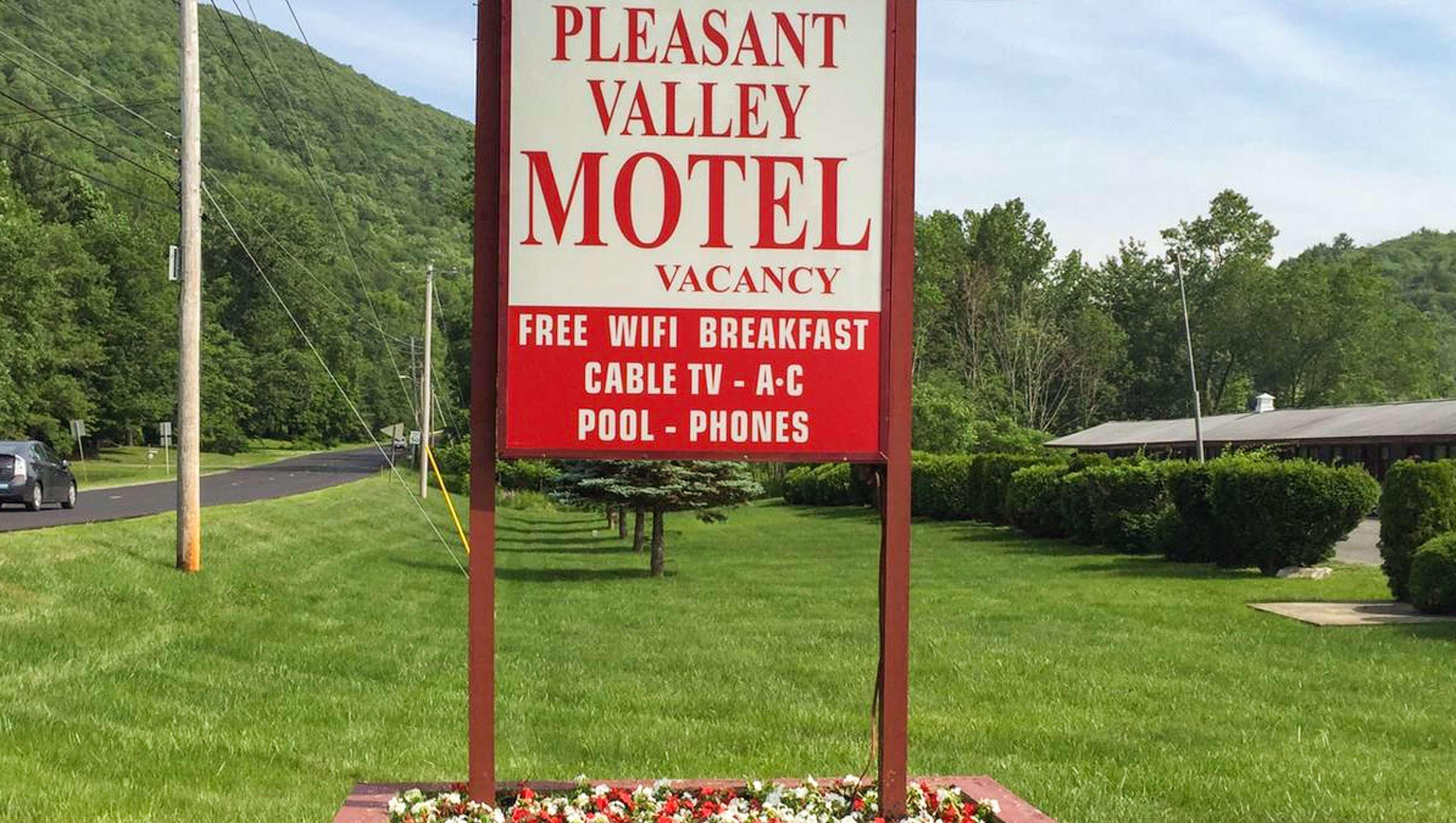 Pleasant Valley Motel West Sto