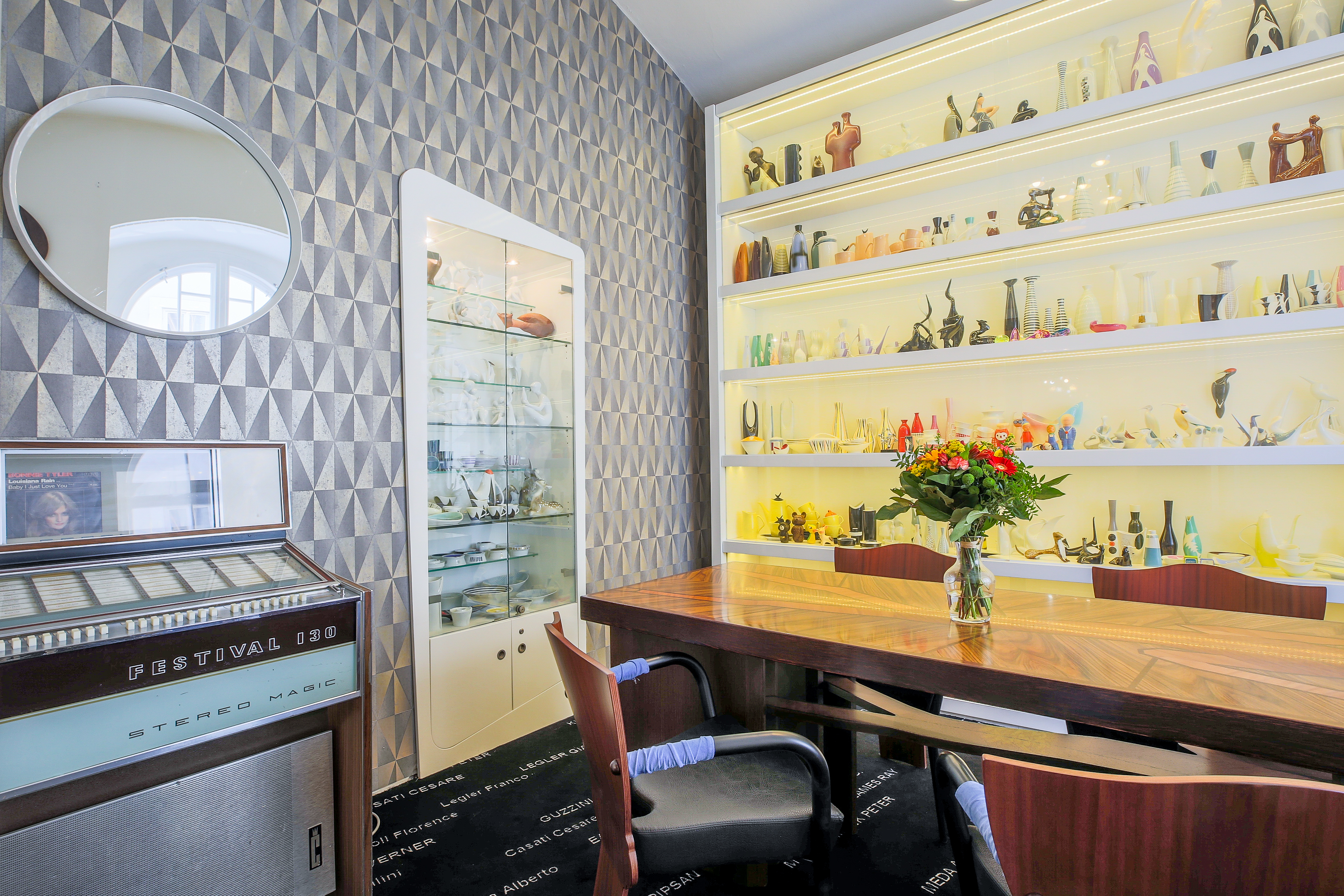 Vintage Design Hotel Sax by null