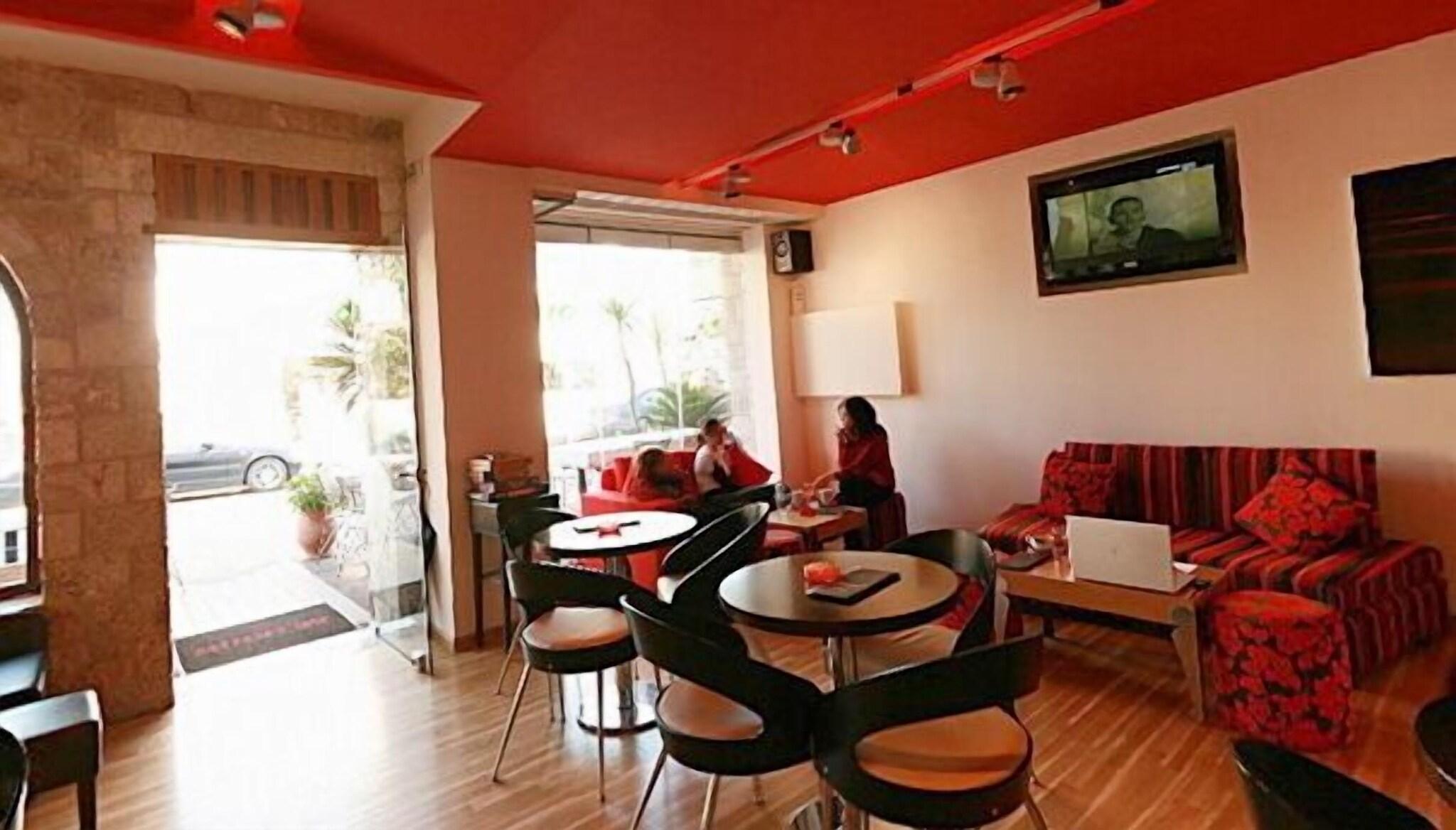 Aktaion Hotel