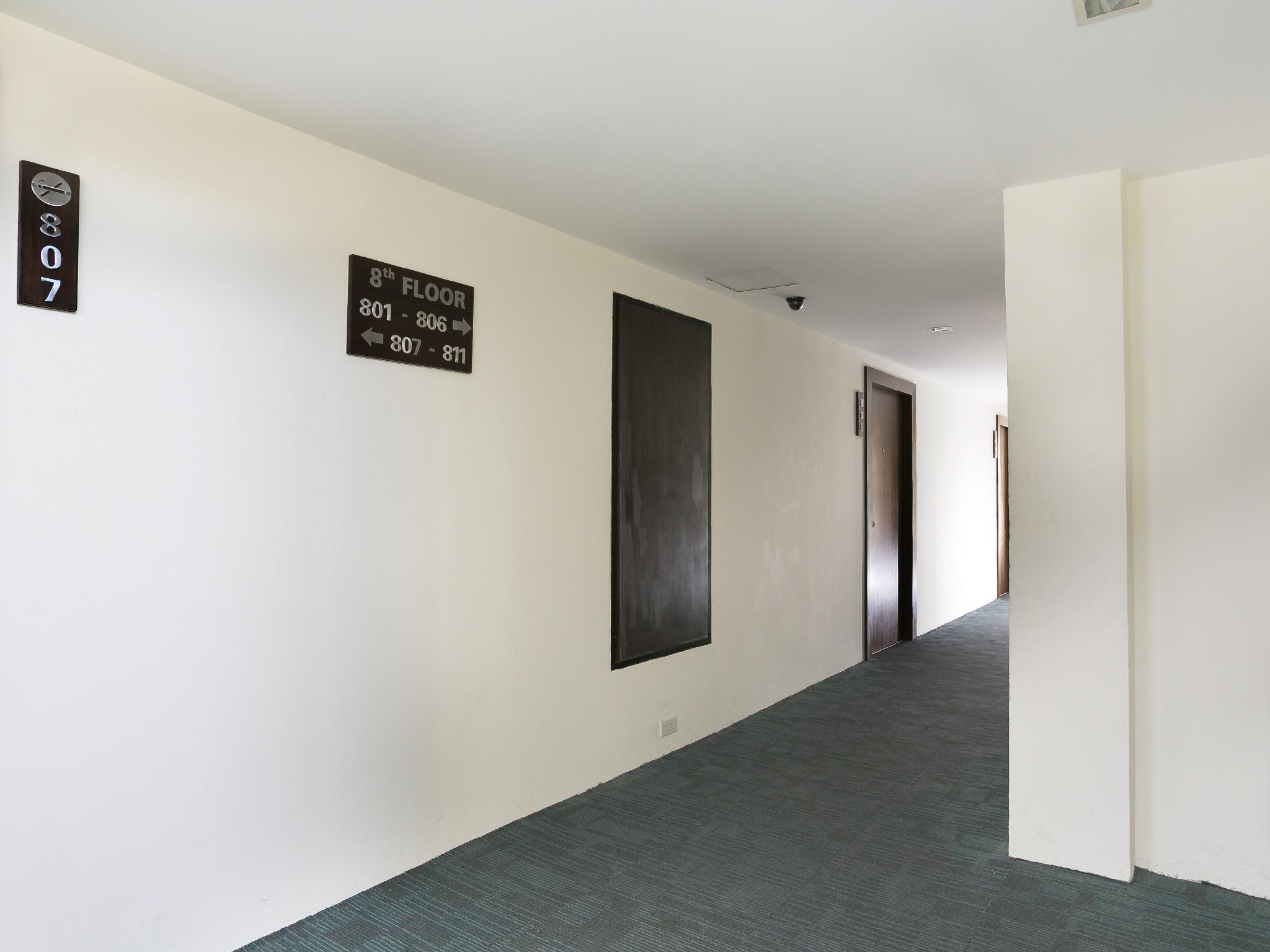 Bay Breeze Hotel Pattaya - photo