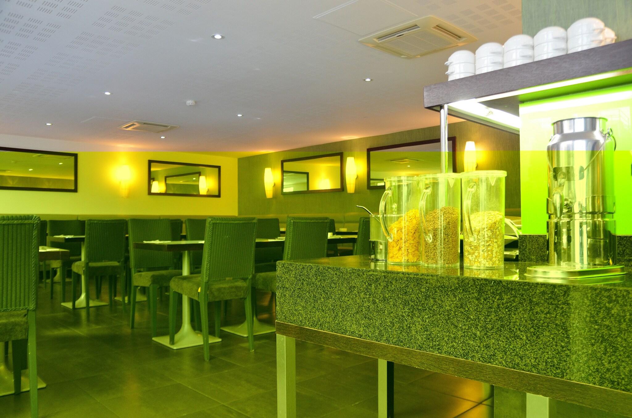 Hôtel Saint-Charles by null