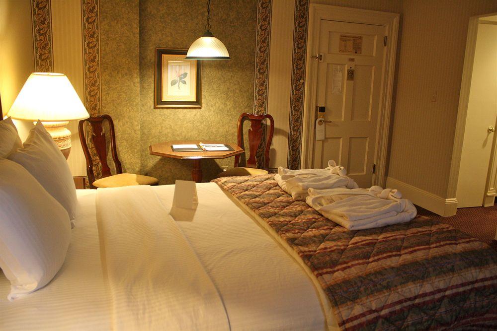 The Grand Summit Hotel