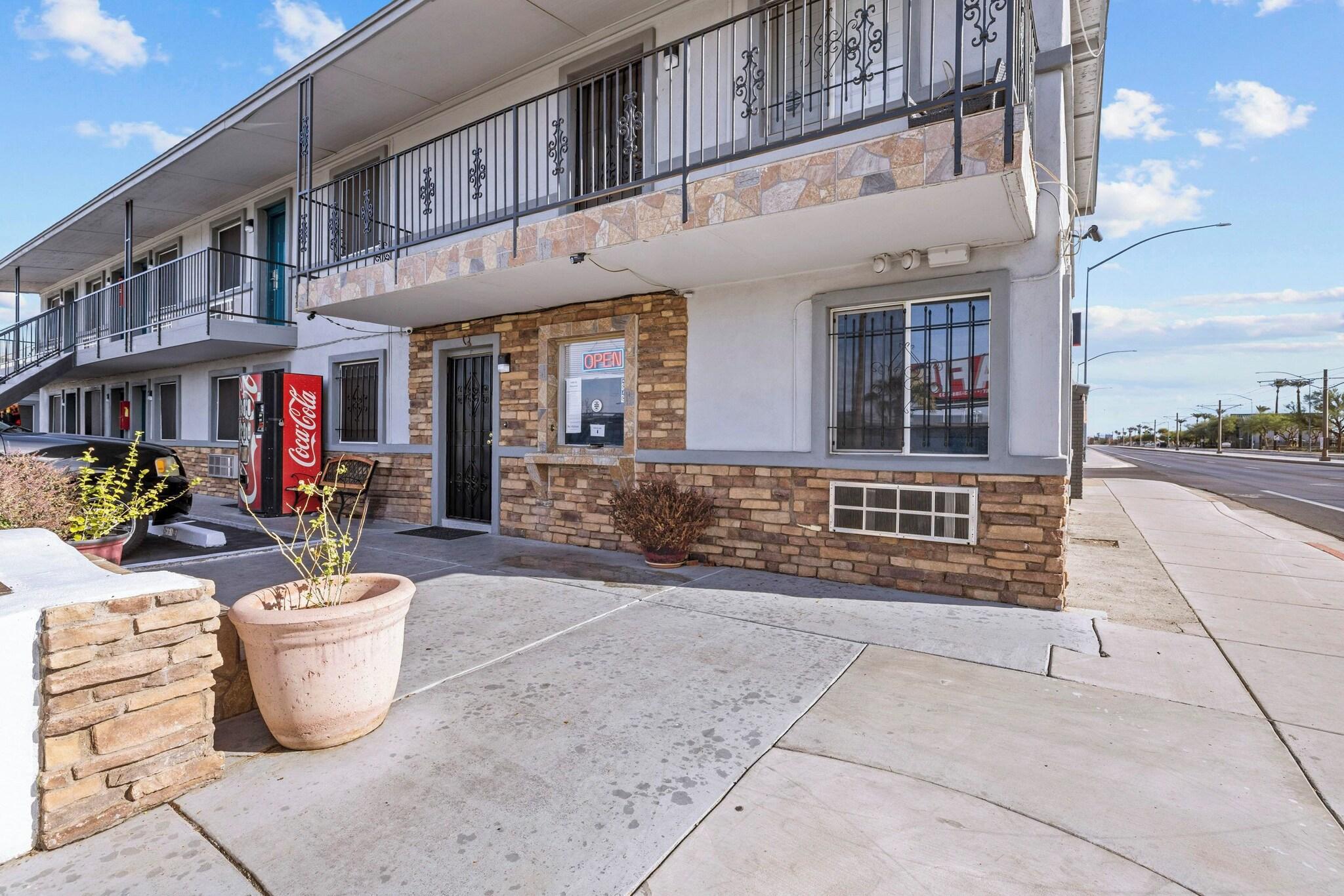 American Executive Inn