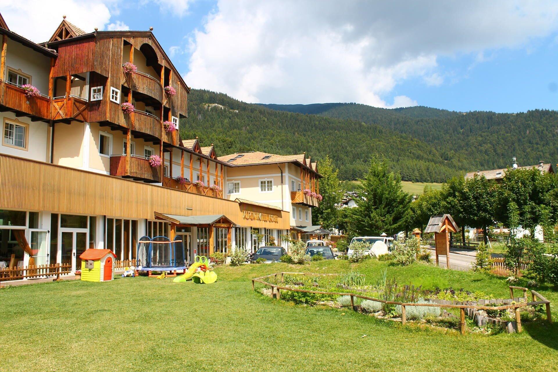 Alpen Hotel Eghel image