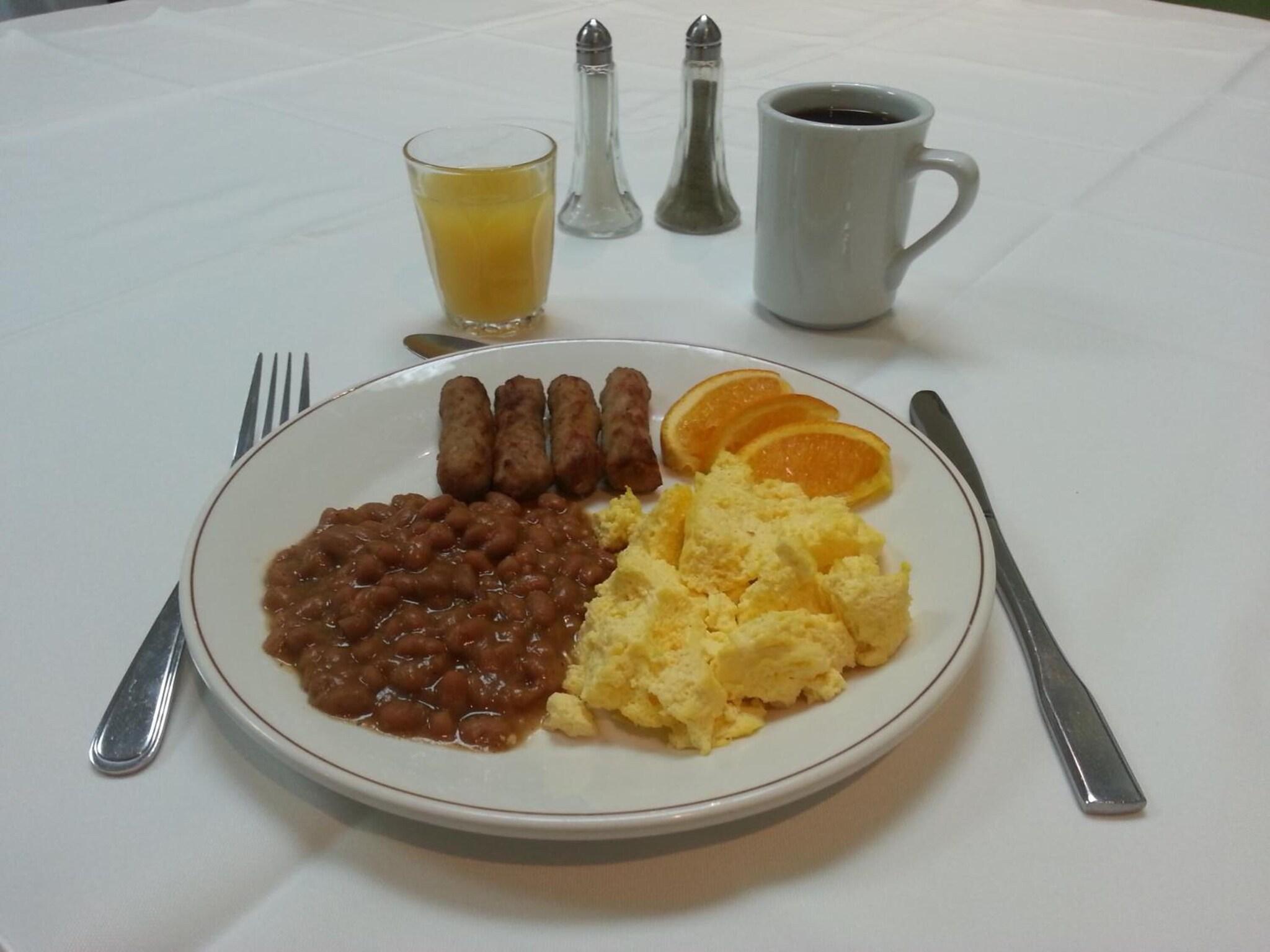 Hotel WelcomINNS Montreal-Boucherville