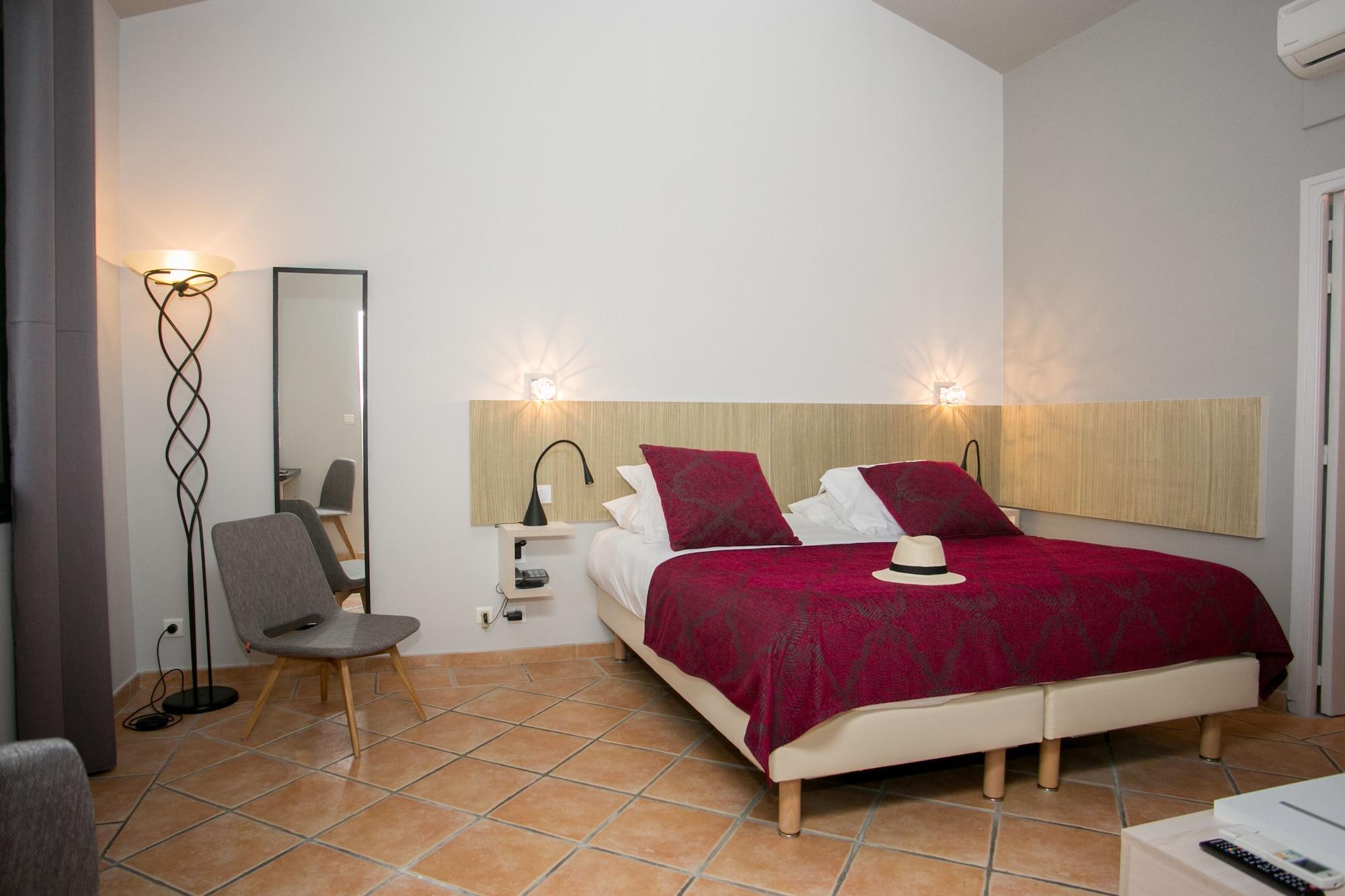 Le Relais des Trois Mas by null