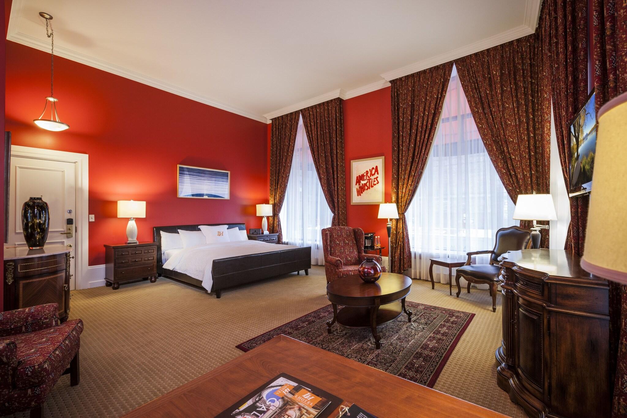 LHotel Montreal by null