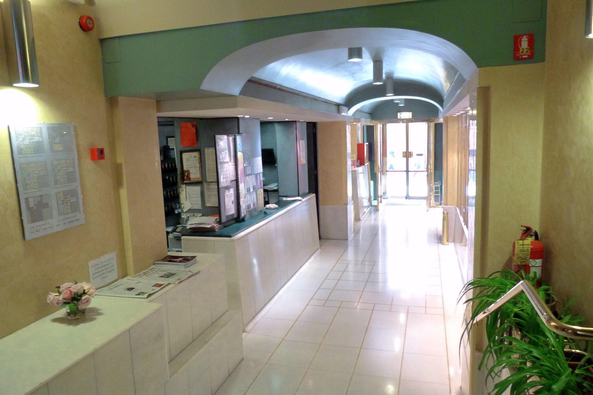 Hotel Centrale Byron by null