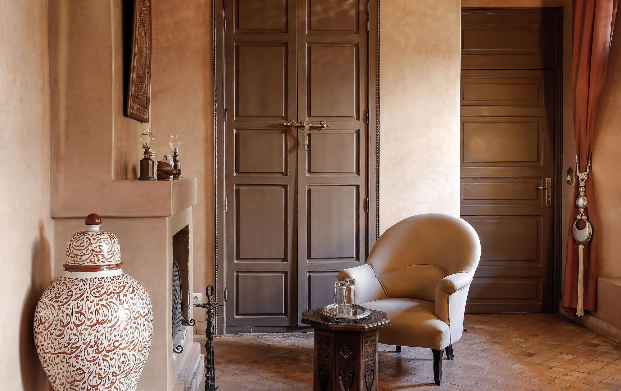 Riad Noir D'Ivoire by null