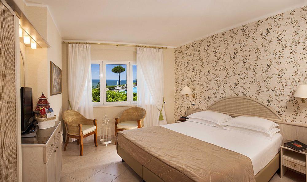 Hotel Posillipo by null