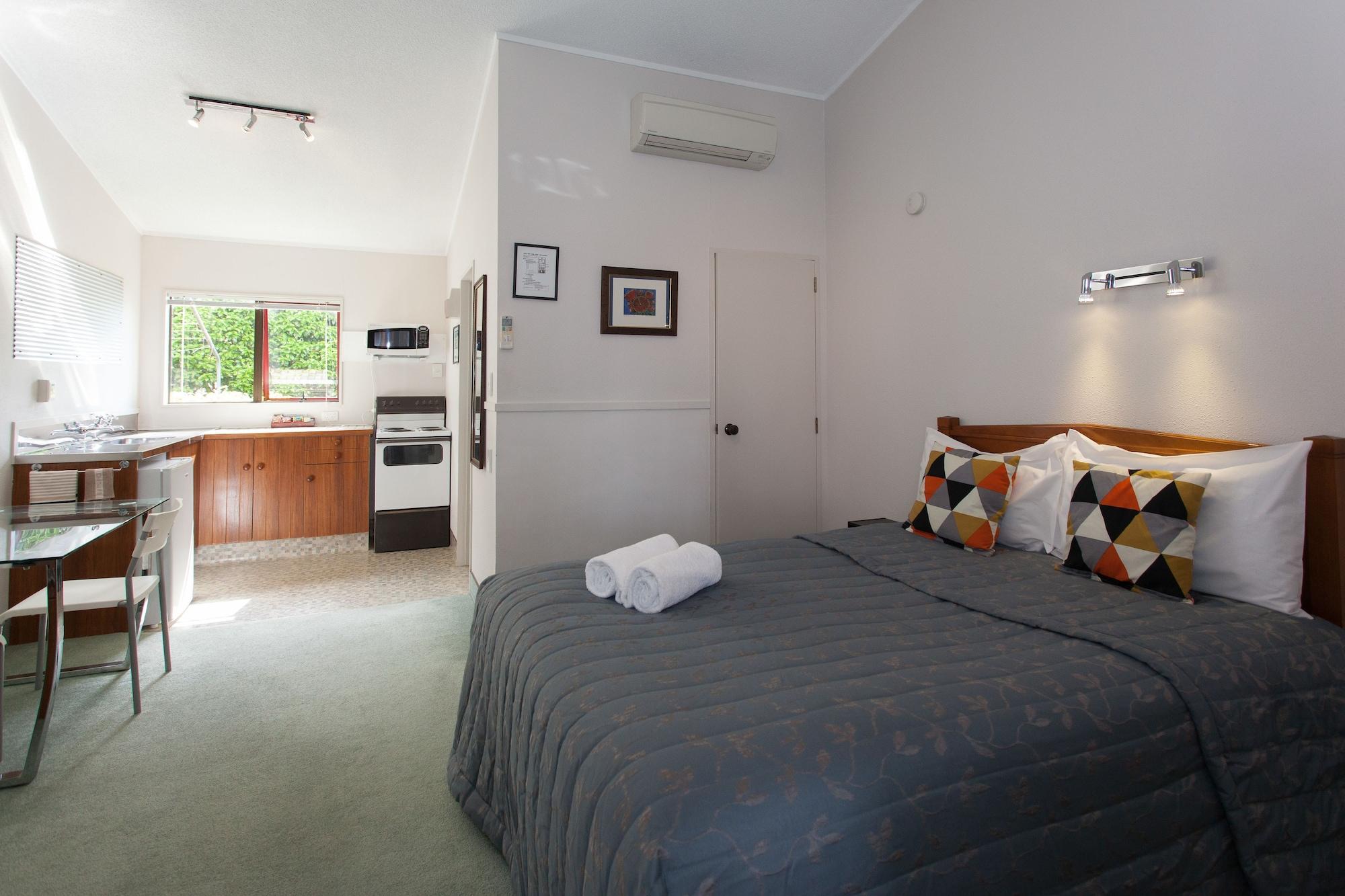 Alton Lodge Motel