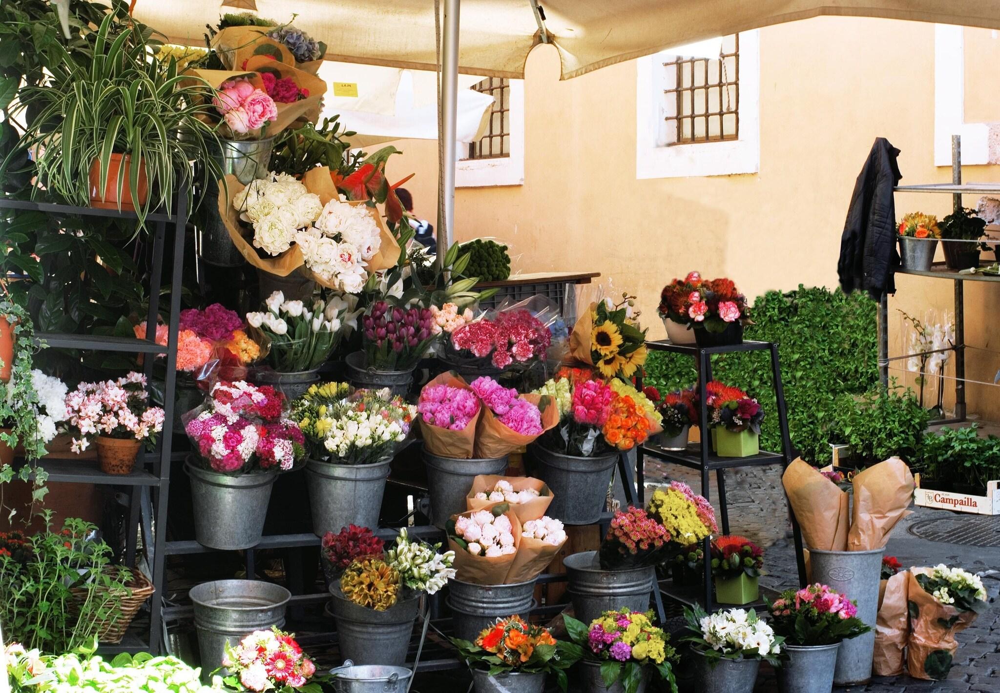 Mario de' Fiori 37 by null