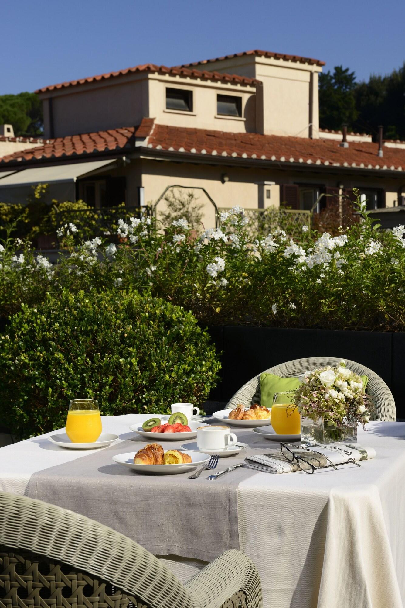 Mario de' Fiori 37 by null