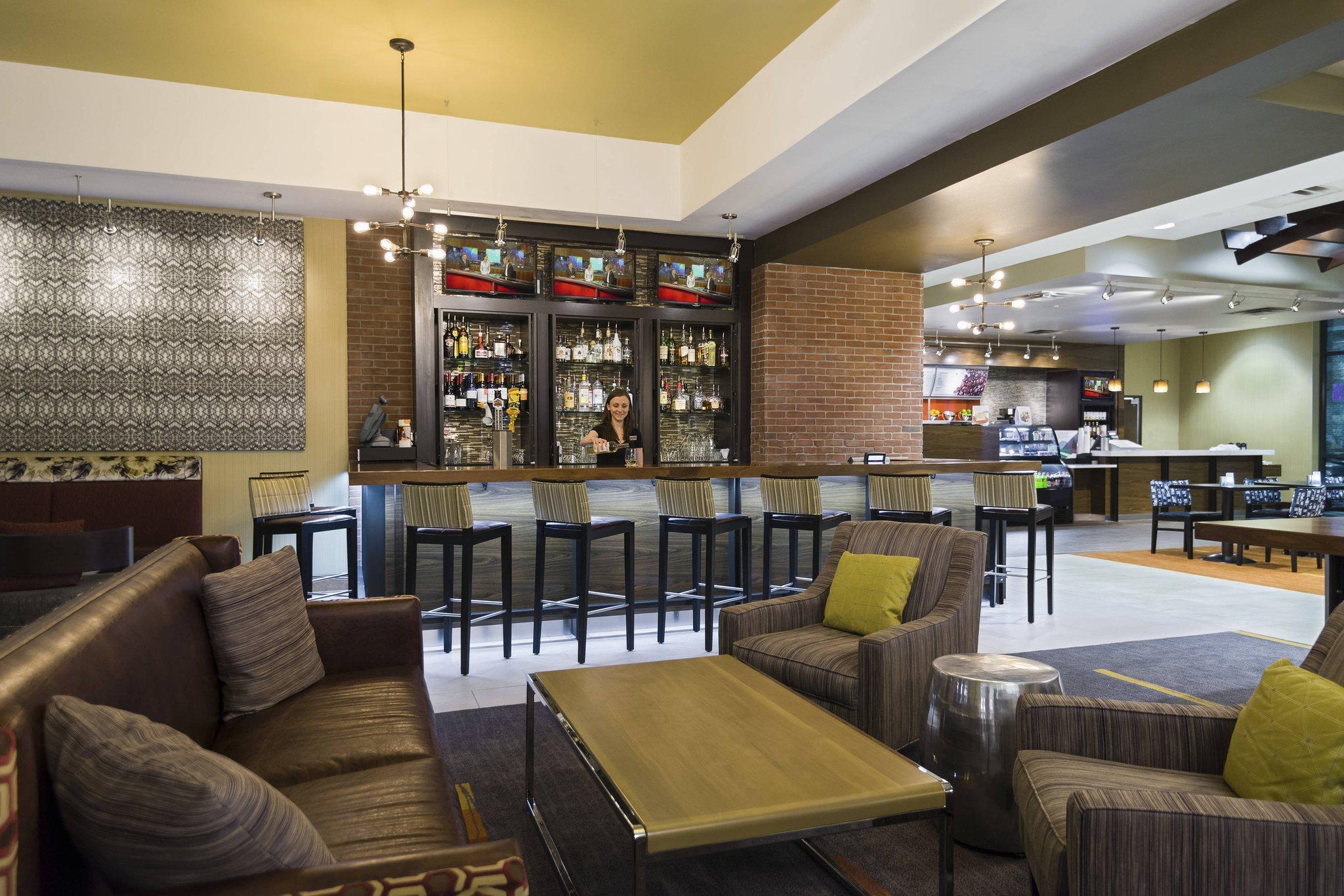 Courtyard By Marriott Little Rock Downtown