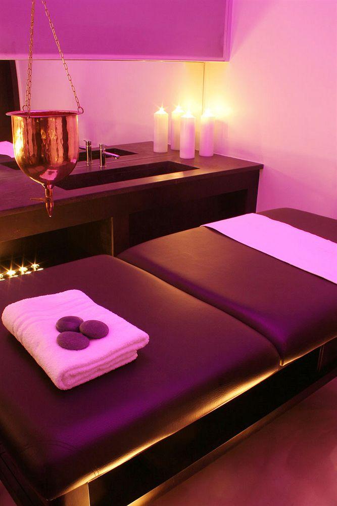 Victoria Palace - photo