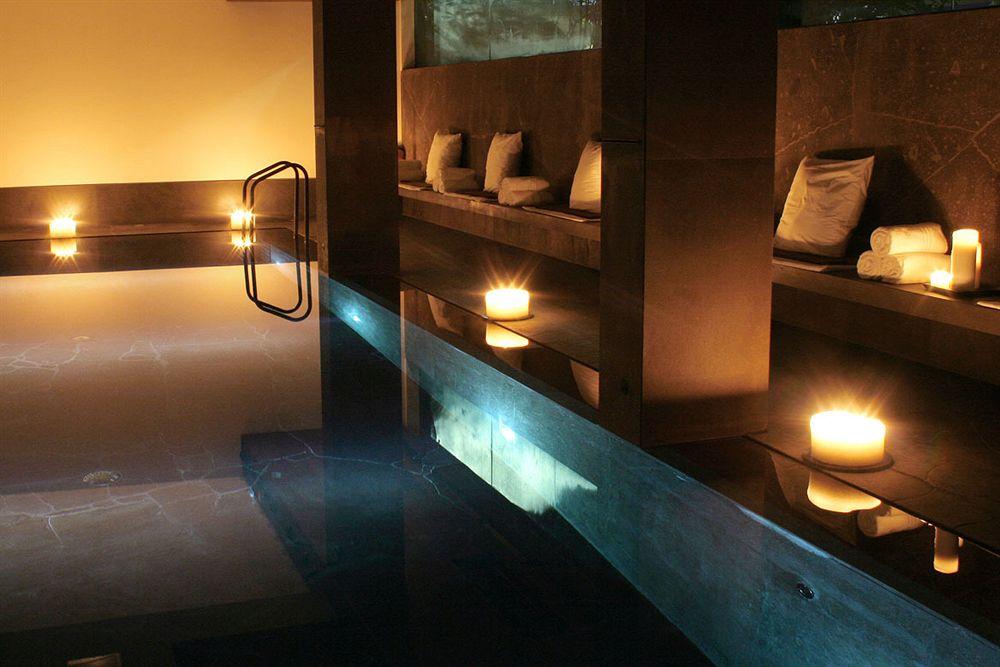 Victoria Palace - photo