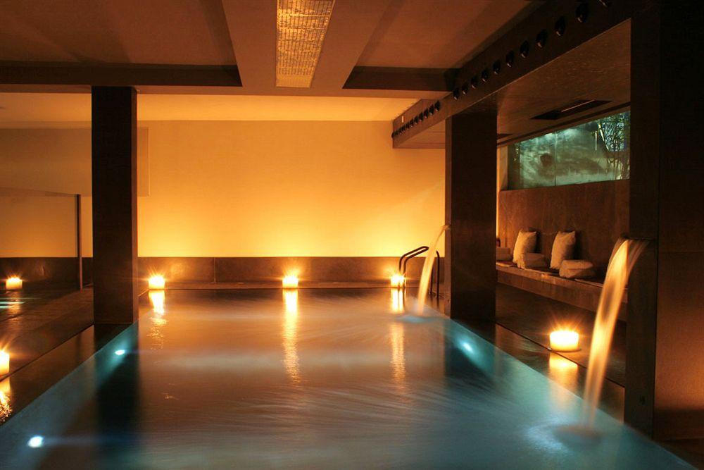 Victoria Palace - photo