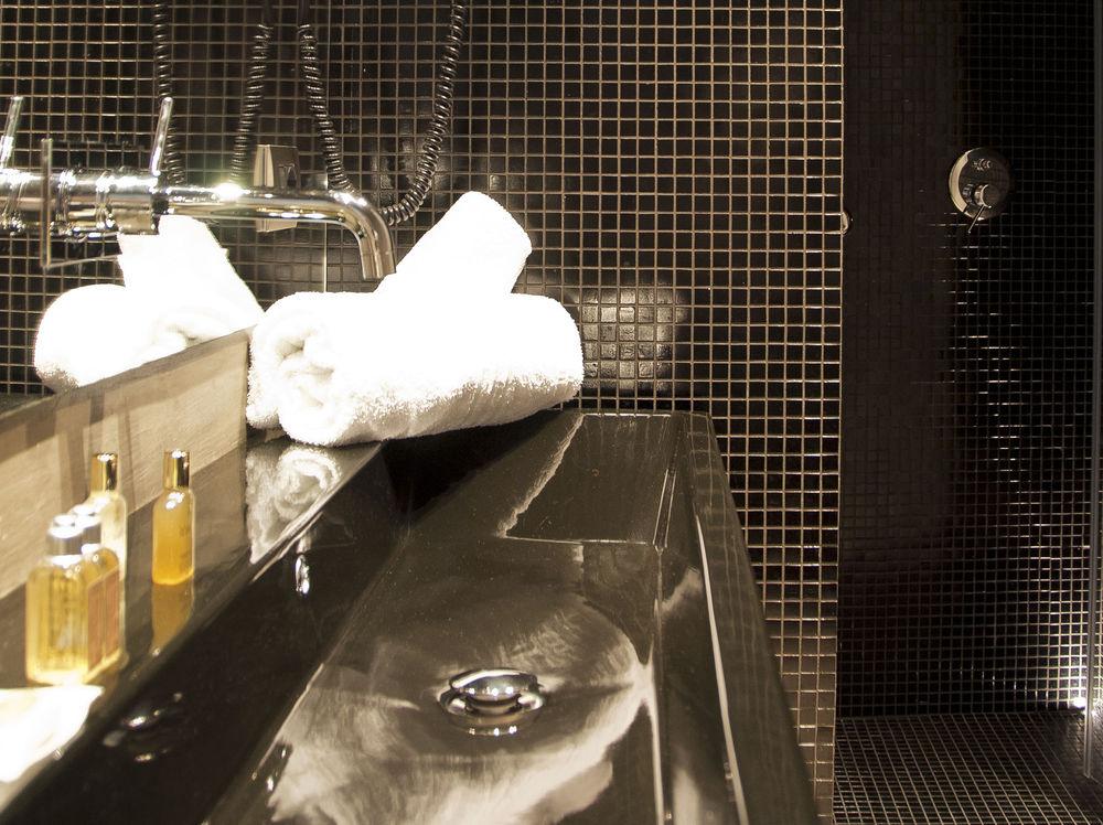 Victoria Palace - photo