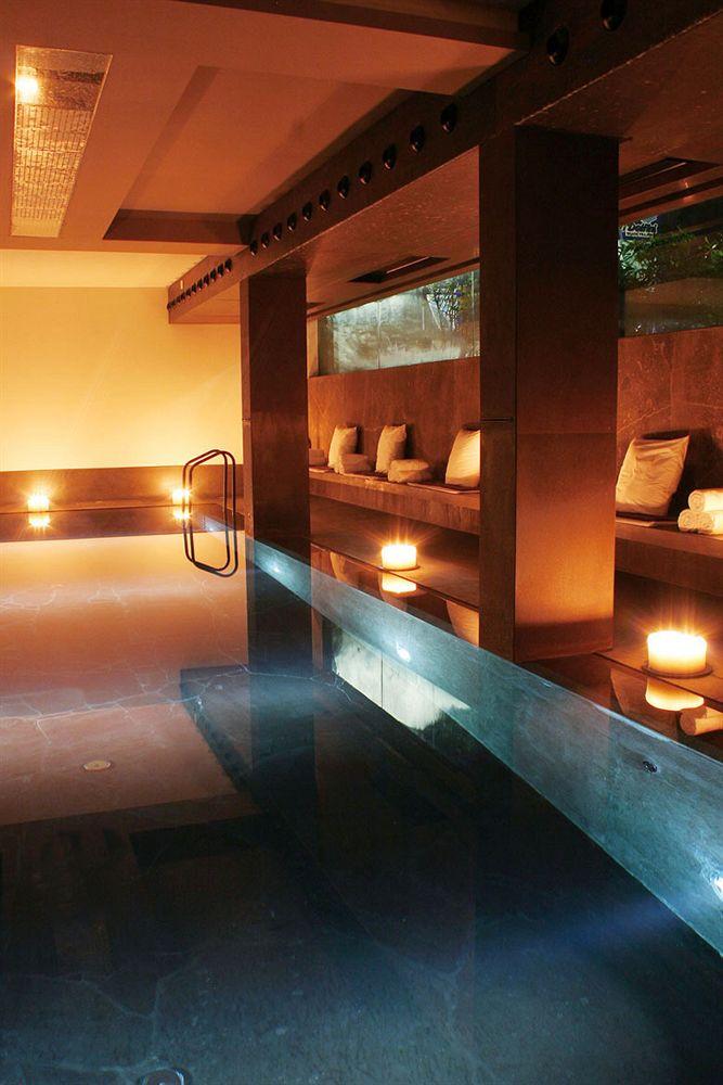 Victoria Palace - photo