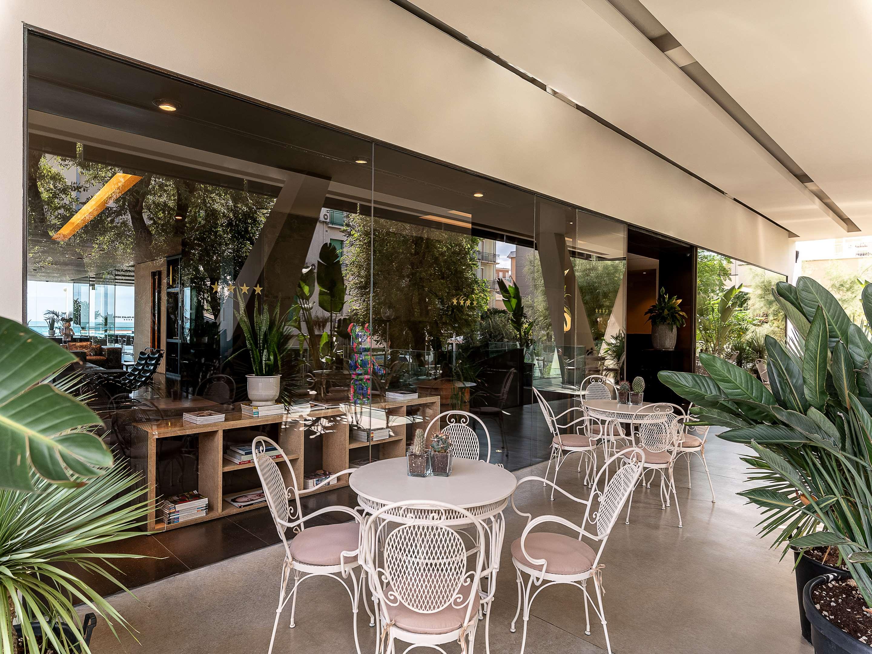 Victoria Palace - photo