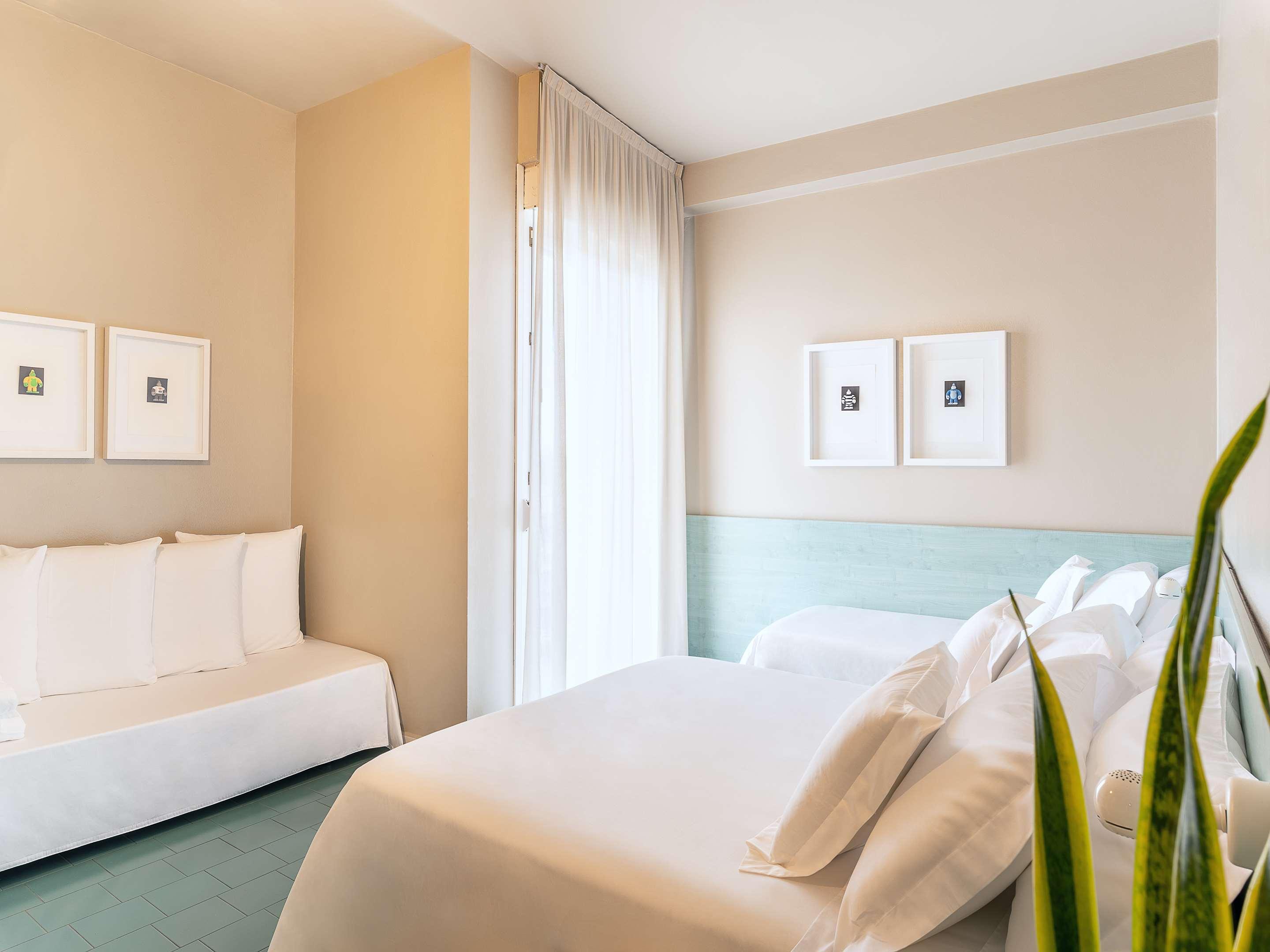 Victoria Palace - photo