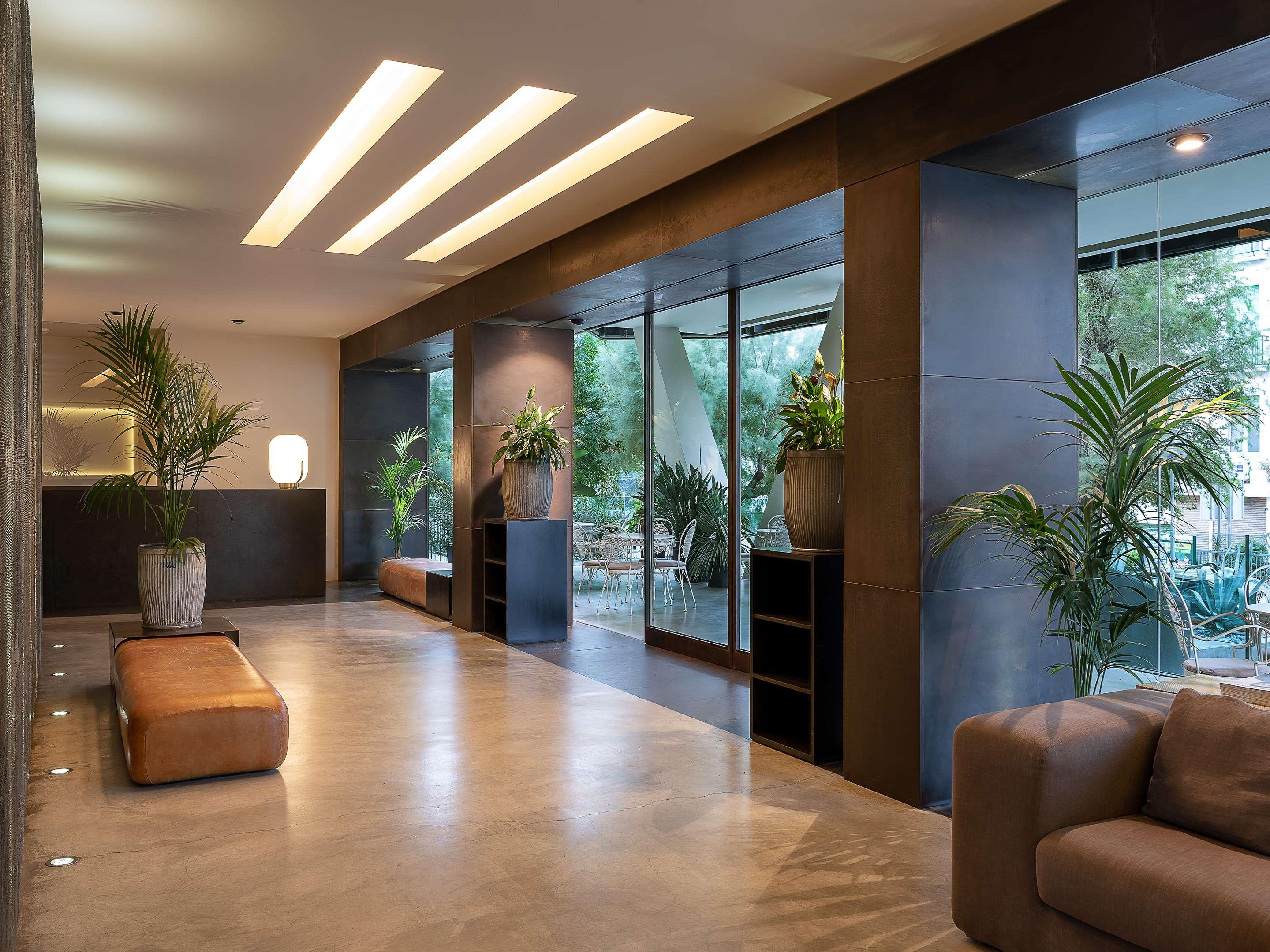 Victoria Palace - photo