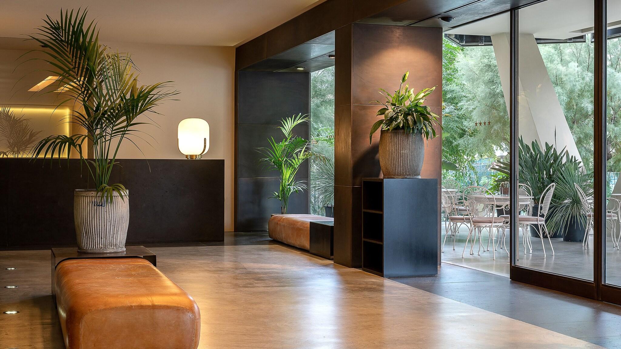 Victoria Palace - photo