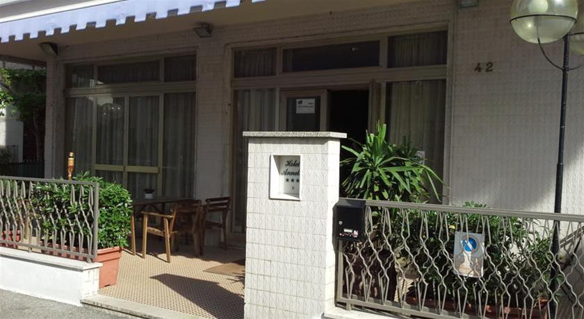 Hotel Annetta - photo