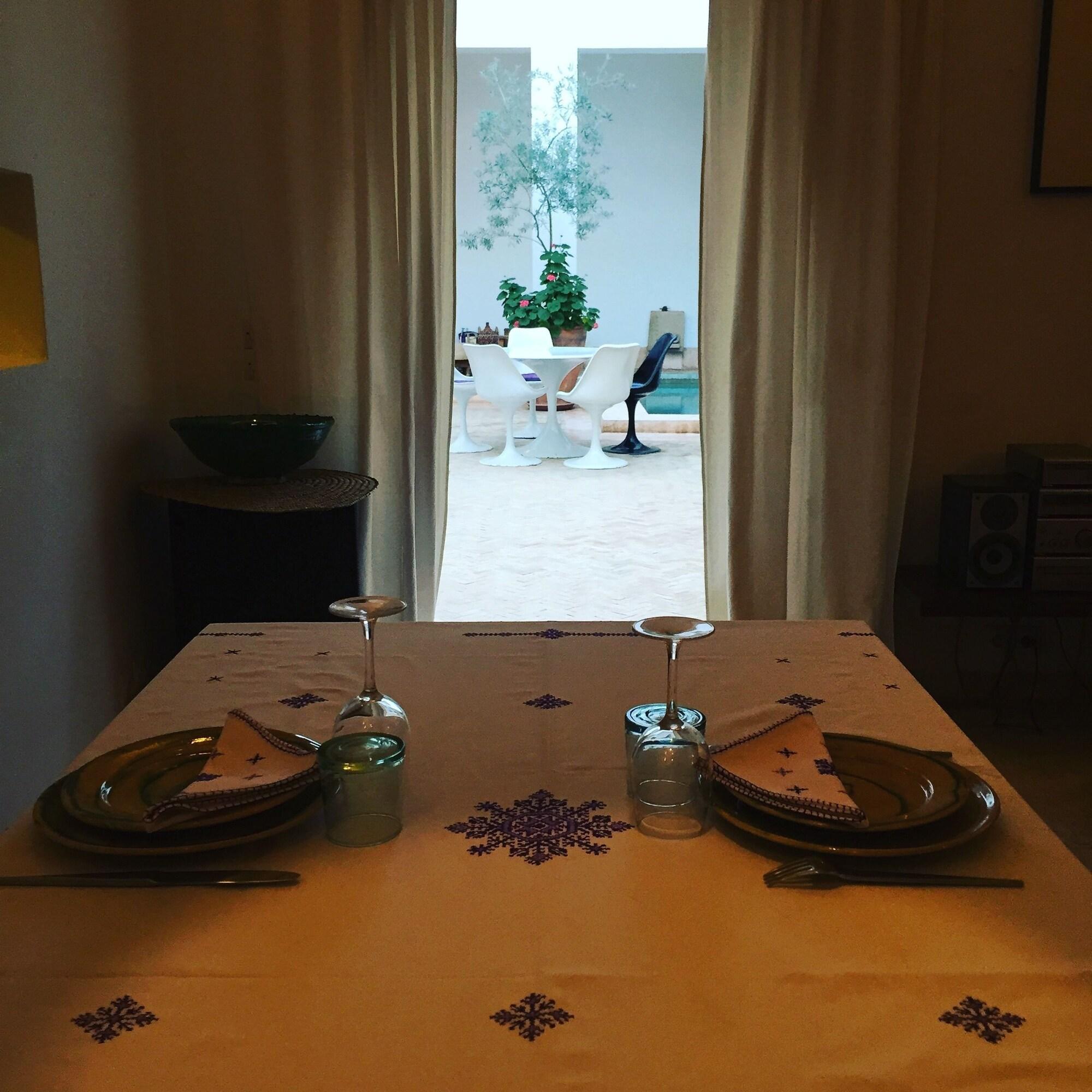 Riad W