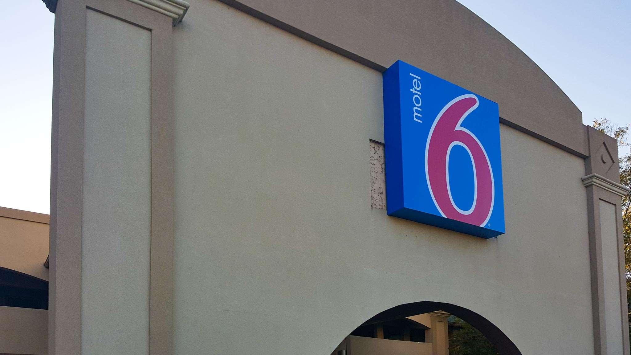 Motel 6 Little Rock AR