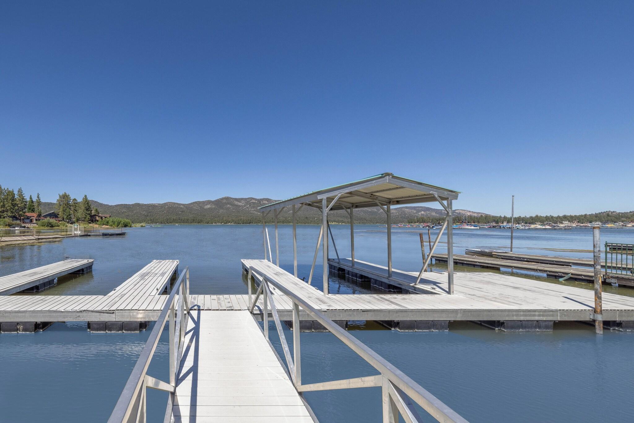 Big Bear LakeFront Lodge by null