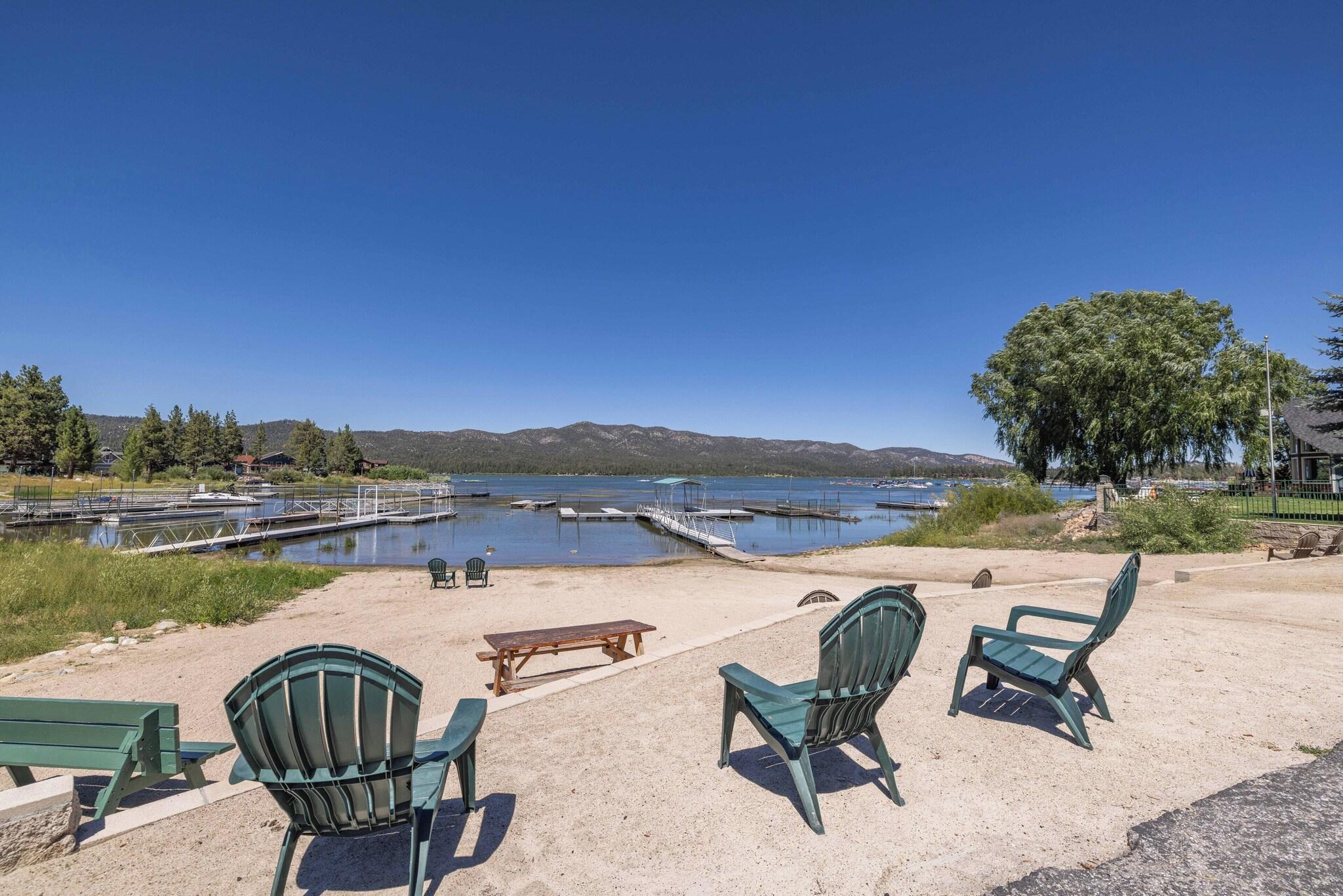 Big Bear LakeFront Lodge by null