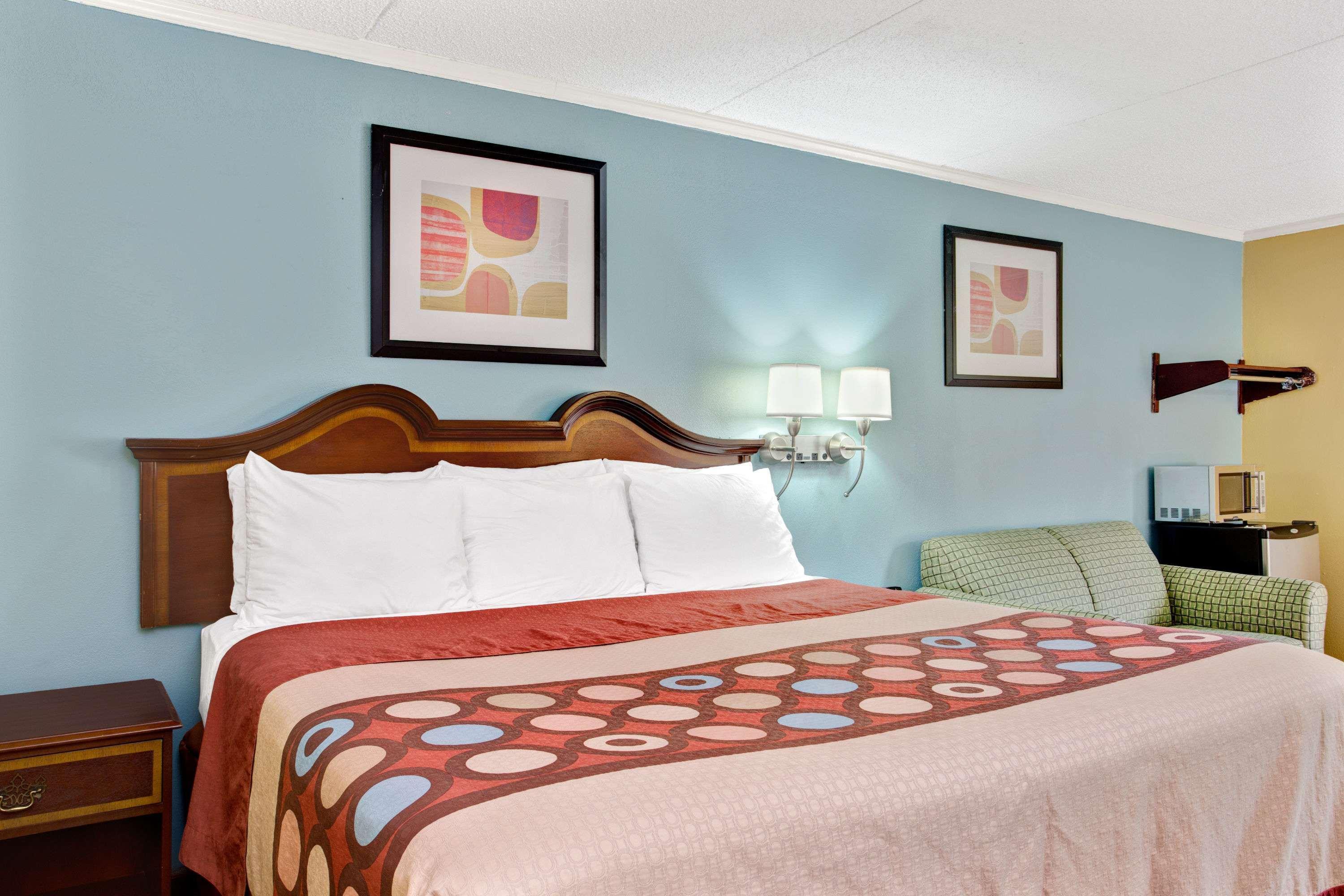 Super 8 By Wyndham Raleigh Downtown South