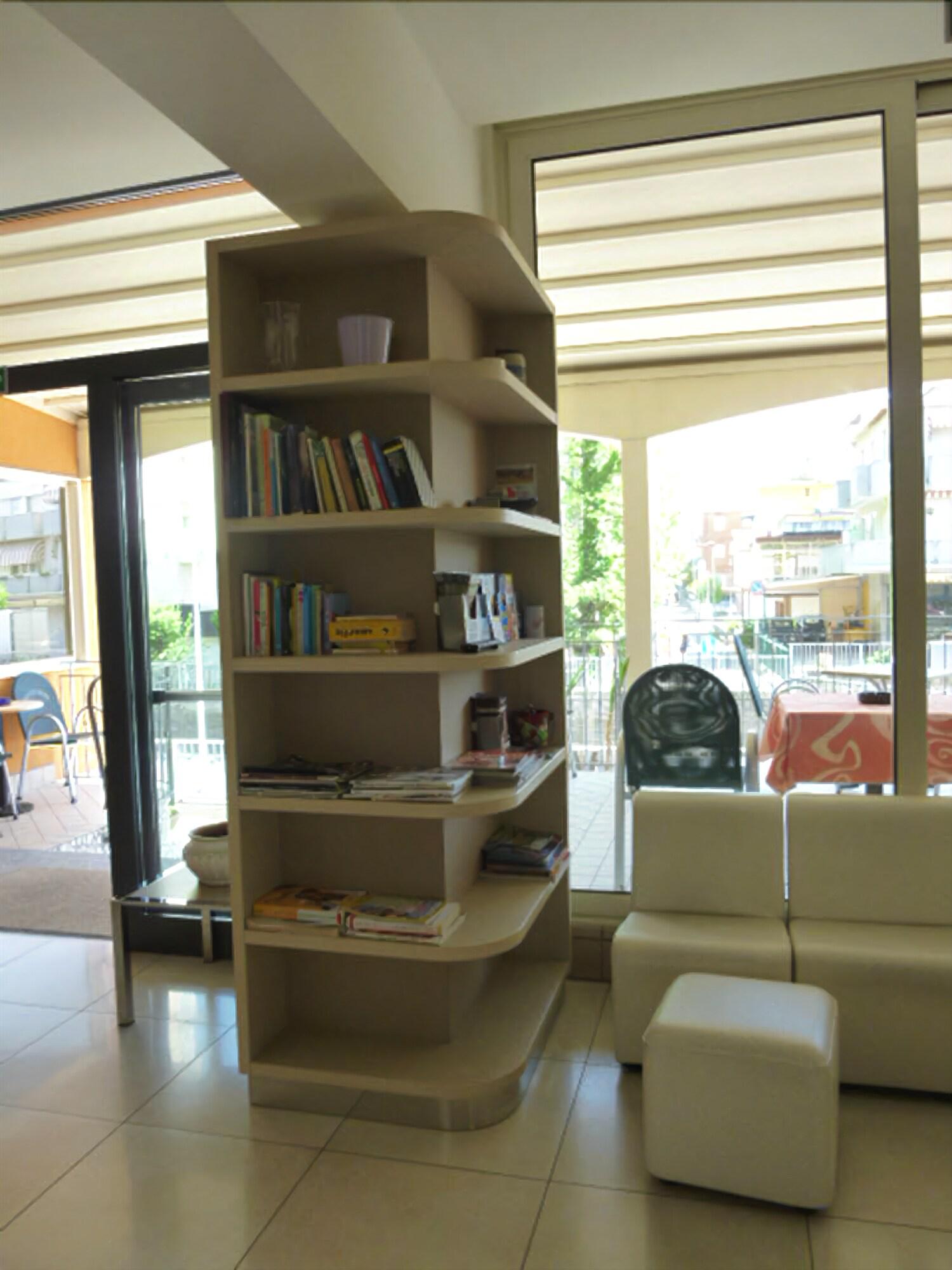 Bike Hotel Berenice Rimini Mare & Wellness - photo