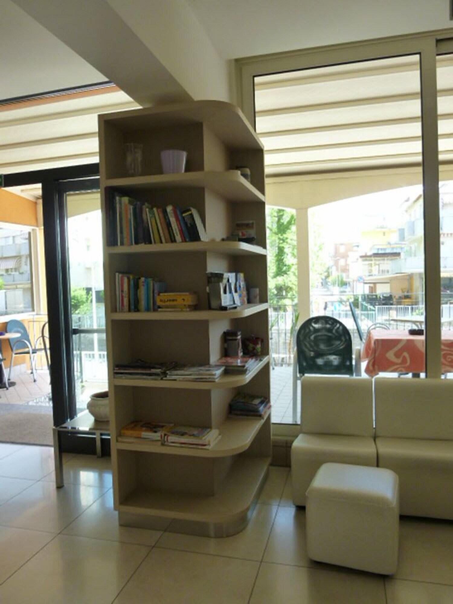 Bike Hotel Berenice Rimini Mare & Wellness - photo