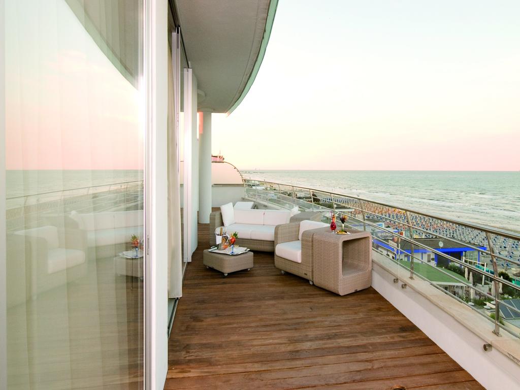 Hotel Waldorf by null