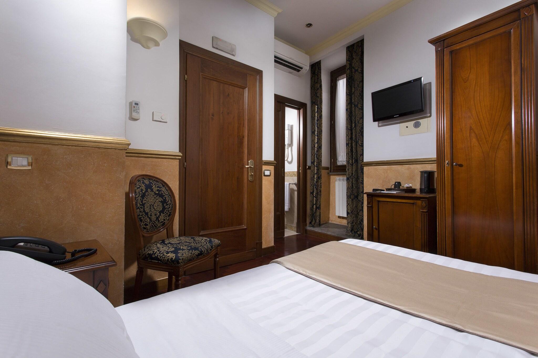 Hotel Teatro Pace by null