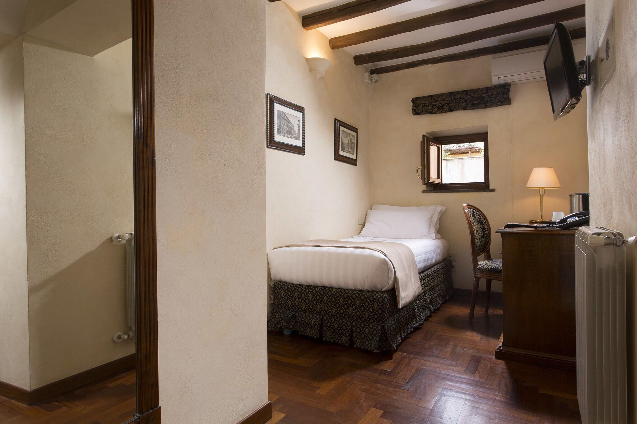 Hotel Teatro Pace by null