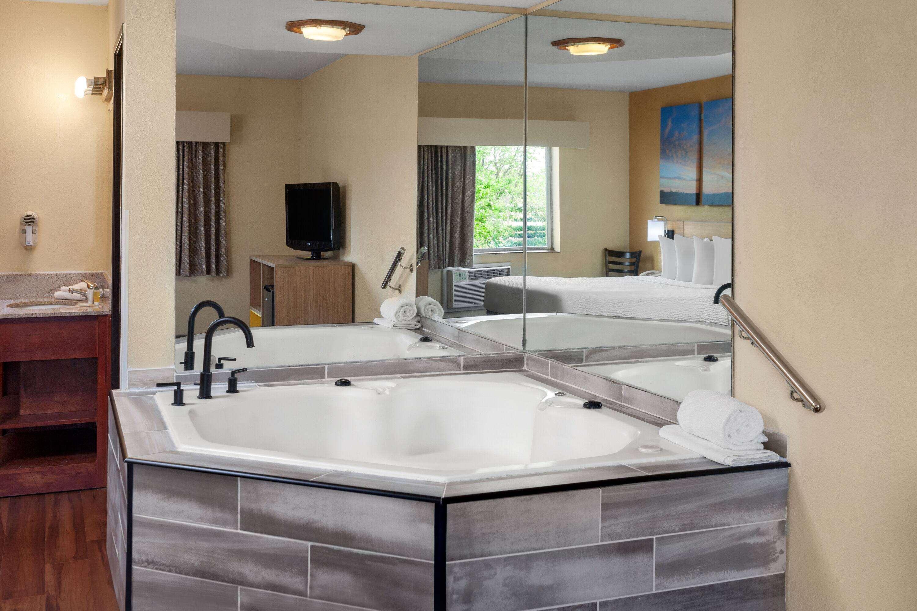 Days Inn by Wyndham Rockford