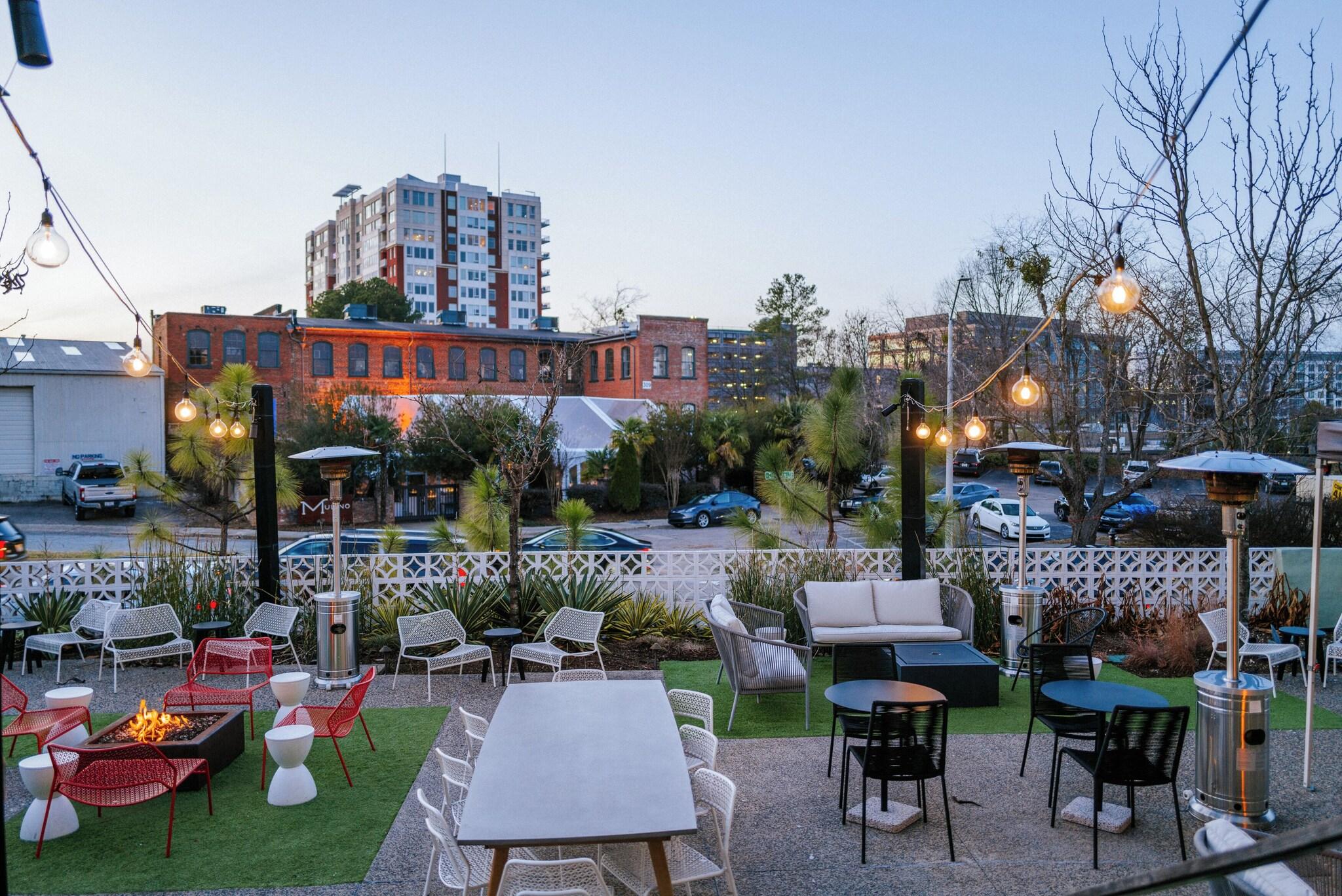 The Longleaf Hotel and Lounge by null